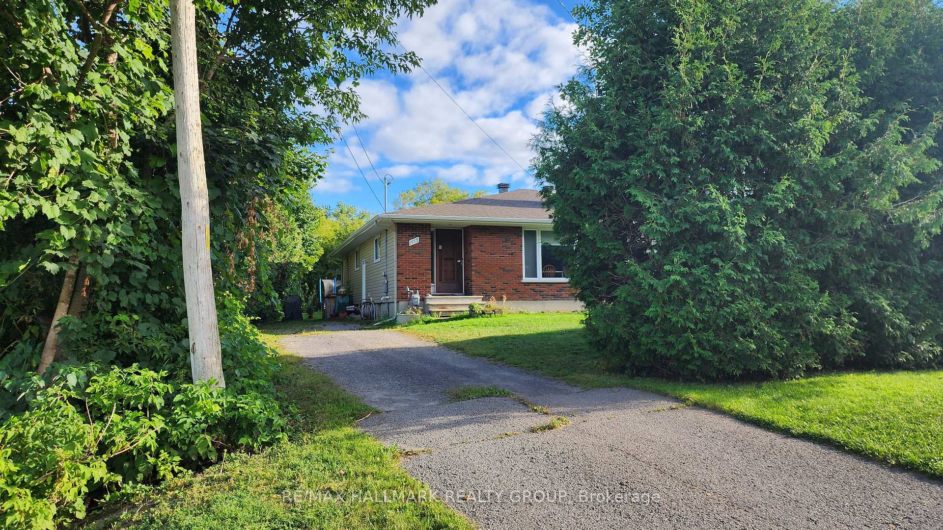1570-1572 GOTH Avenue, Blossom Park - Airport and Area, ON K1T 1E4, Blossom Park - Airport and Area — photo 1