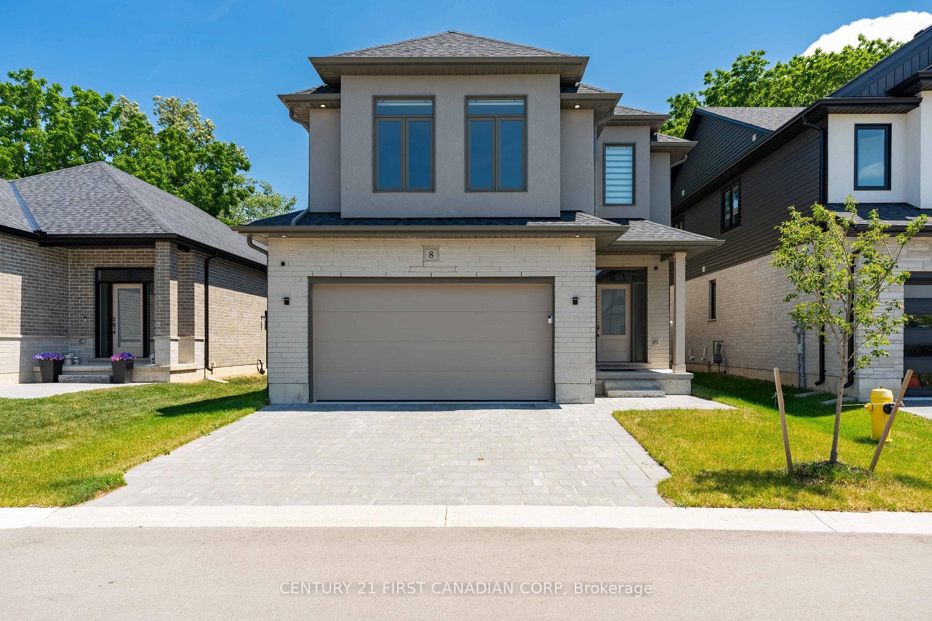 8-7966 Fallon Drive, Lucan Biddulph, ON N0M 1V0, Lucan Biddulph — photo 1