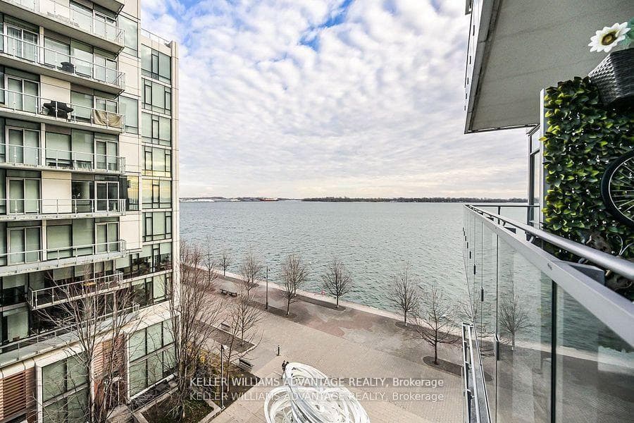 29 Queens Quay E 616, Toronto, ON M5E 0A4, Toronto C08 — photo 1