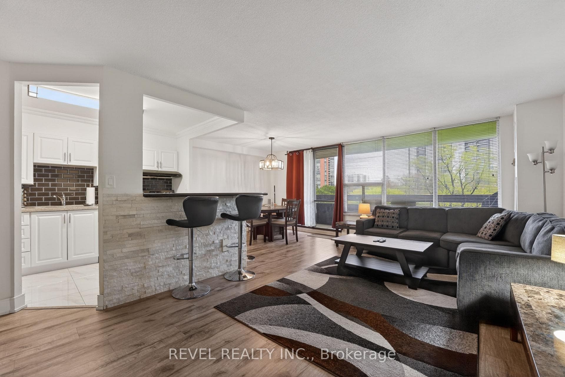 11 Wincott Drive 403, Toronto, ON M9R 2R9, Toronto W09 — photo 1