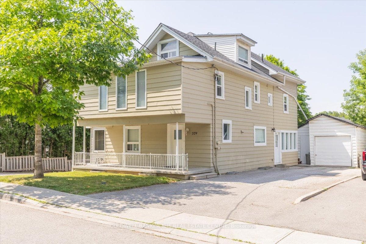 379 Simcoe Street, Newmarket, ON L3Y 2M4, Newmarket — photo 1