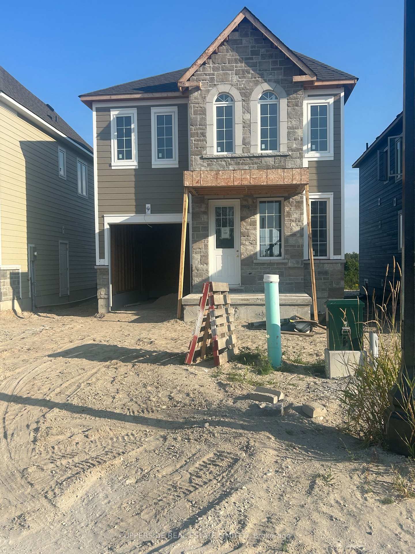 249 Village Gate Drive, Wasaga Beach, ON L9Z 0J7, Wasaga Beach — photo 1