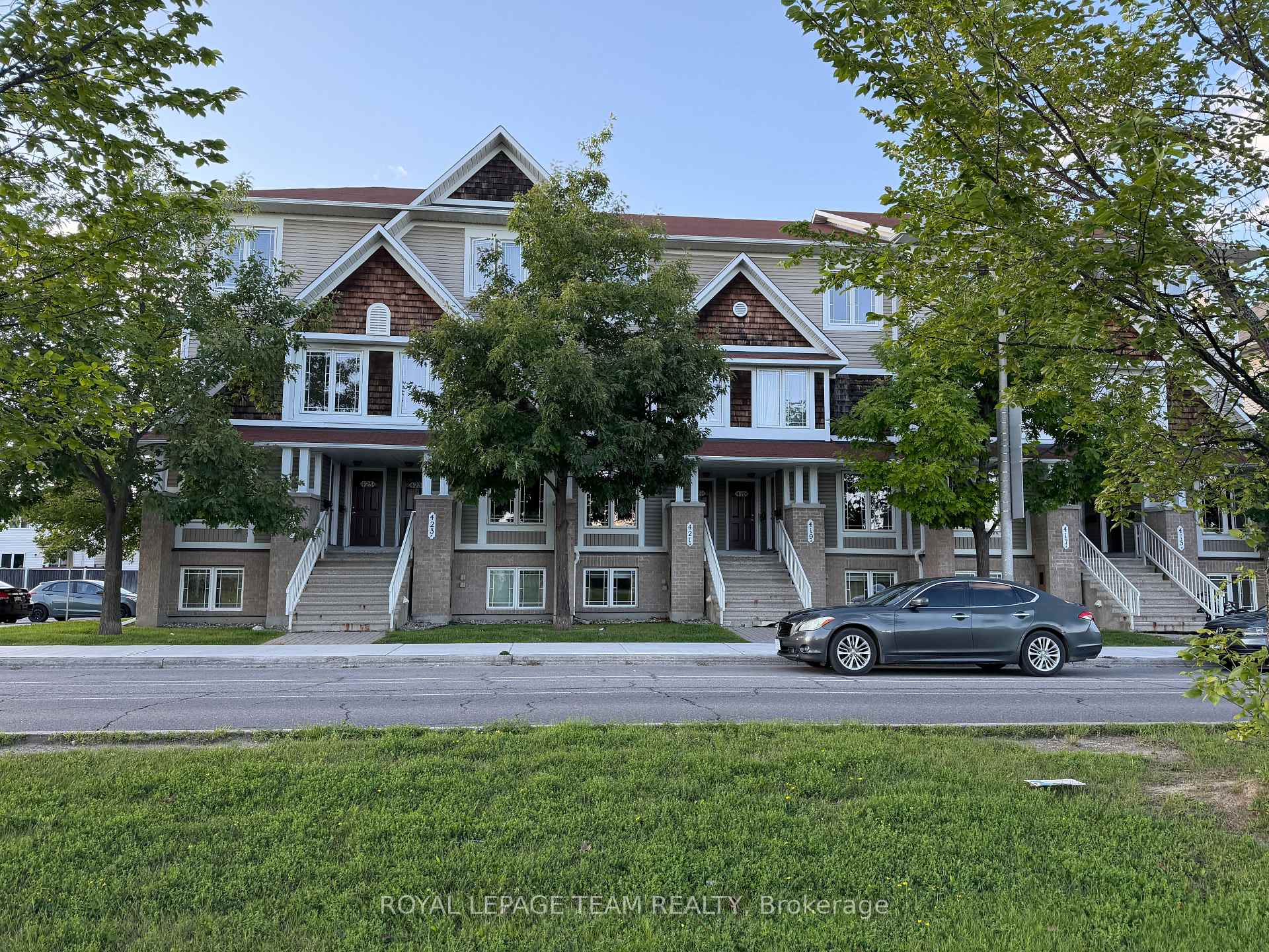 419 CHAPMAN MILLS Drive A, Barrhaven, ON K2J 0M7, Barrhaven — photo 1