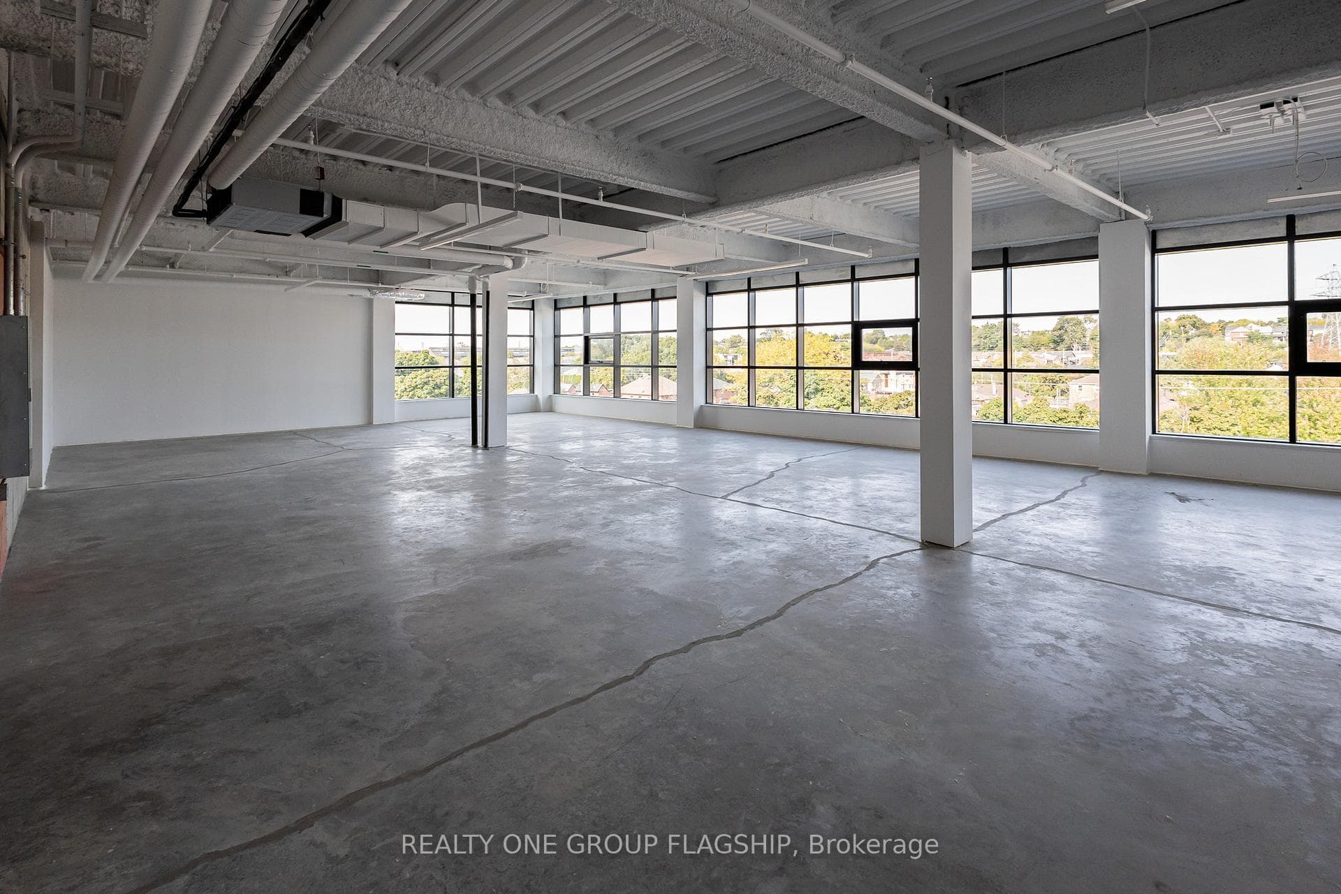 300 Geary Avenue 405, Toronto, ON M6H 2C5, Toronto W02 — photo 1