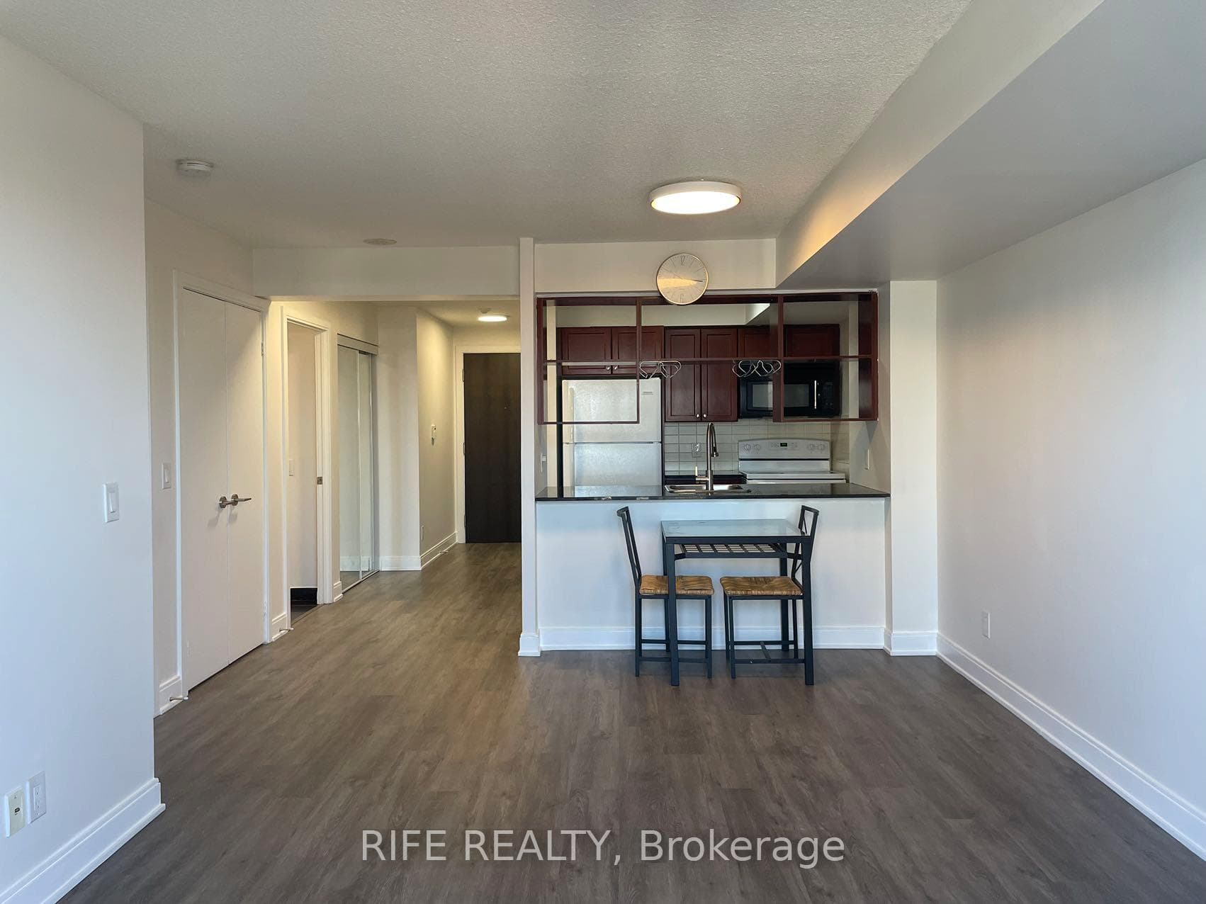 125 Village Green Square 2406, Toronto, ON M1S 0G3, Toronto E07 — photo 1