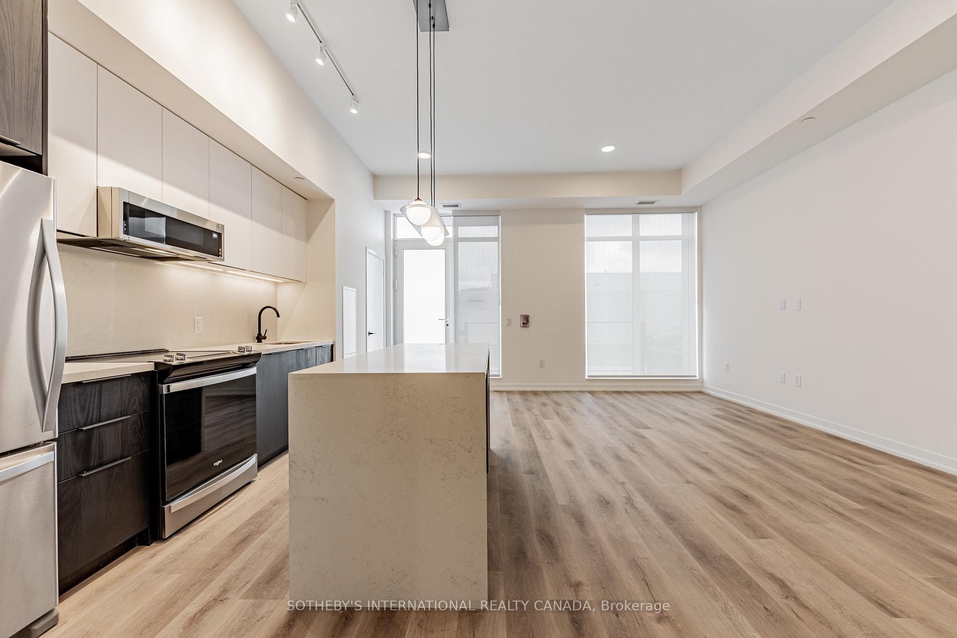 5 York Garden Way TH104, Toronto, ON M6A 2V1, Toronto W04 — photo 1