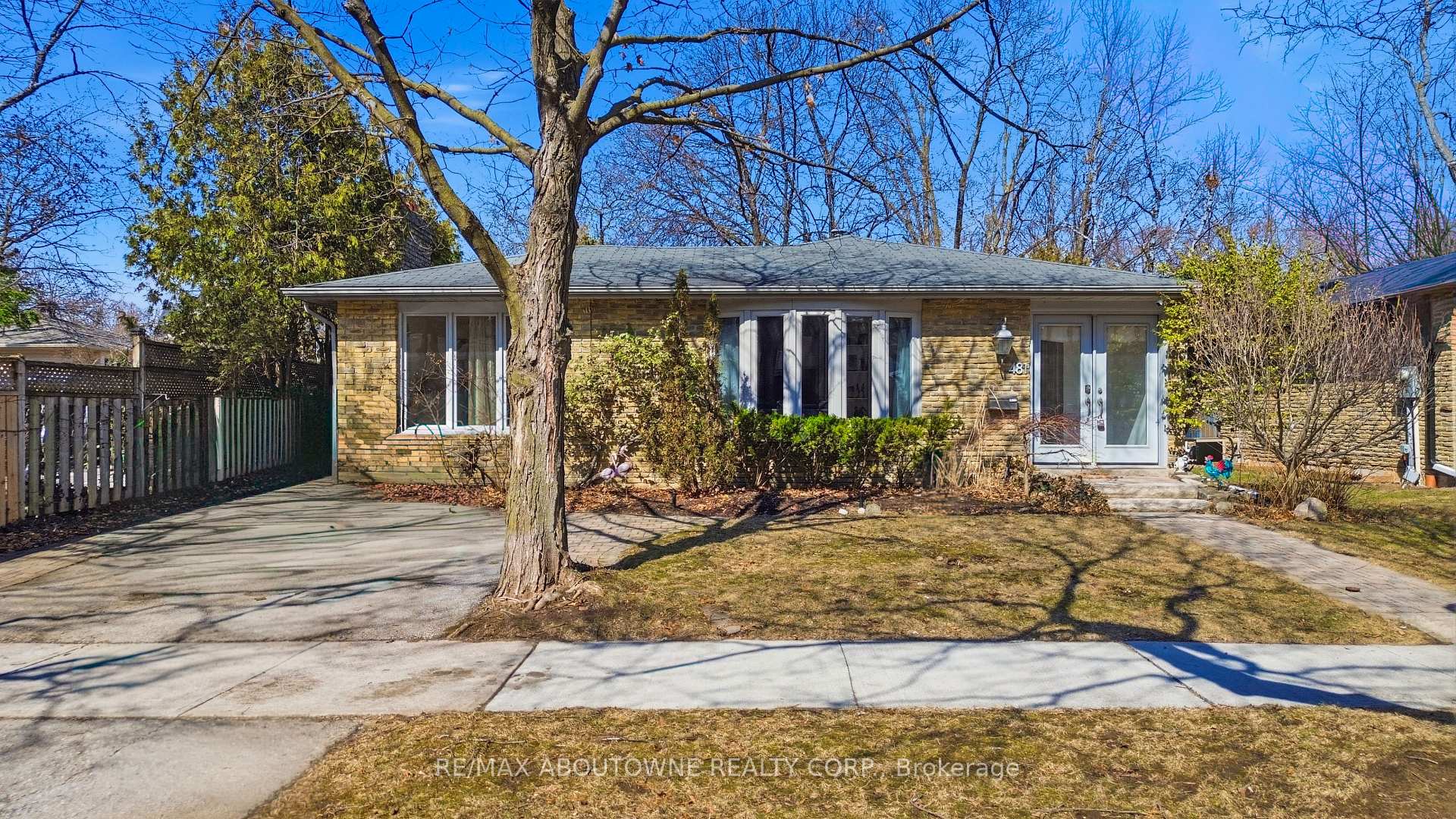 481 Anthony Drive, Oakville, ON L6J 2K6, Oakville — photo 1