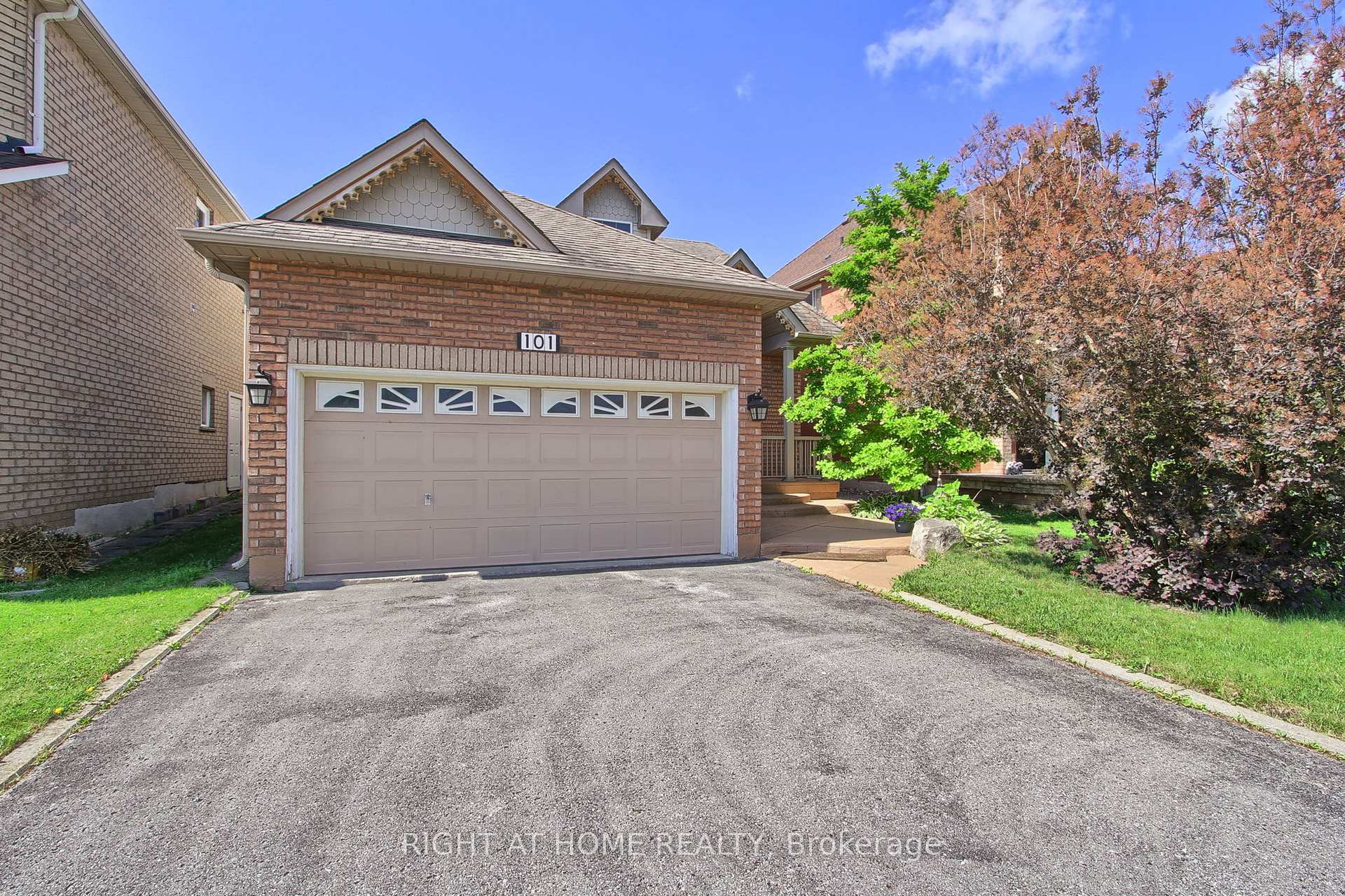 101 Old Colony Road, Richmond Hill, ON L4E 3X2, Richmond Hill — photo 1