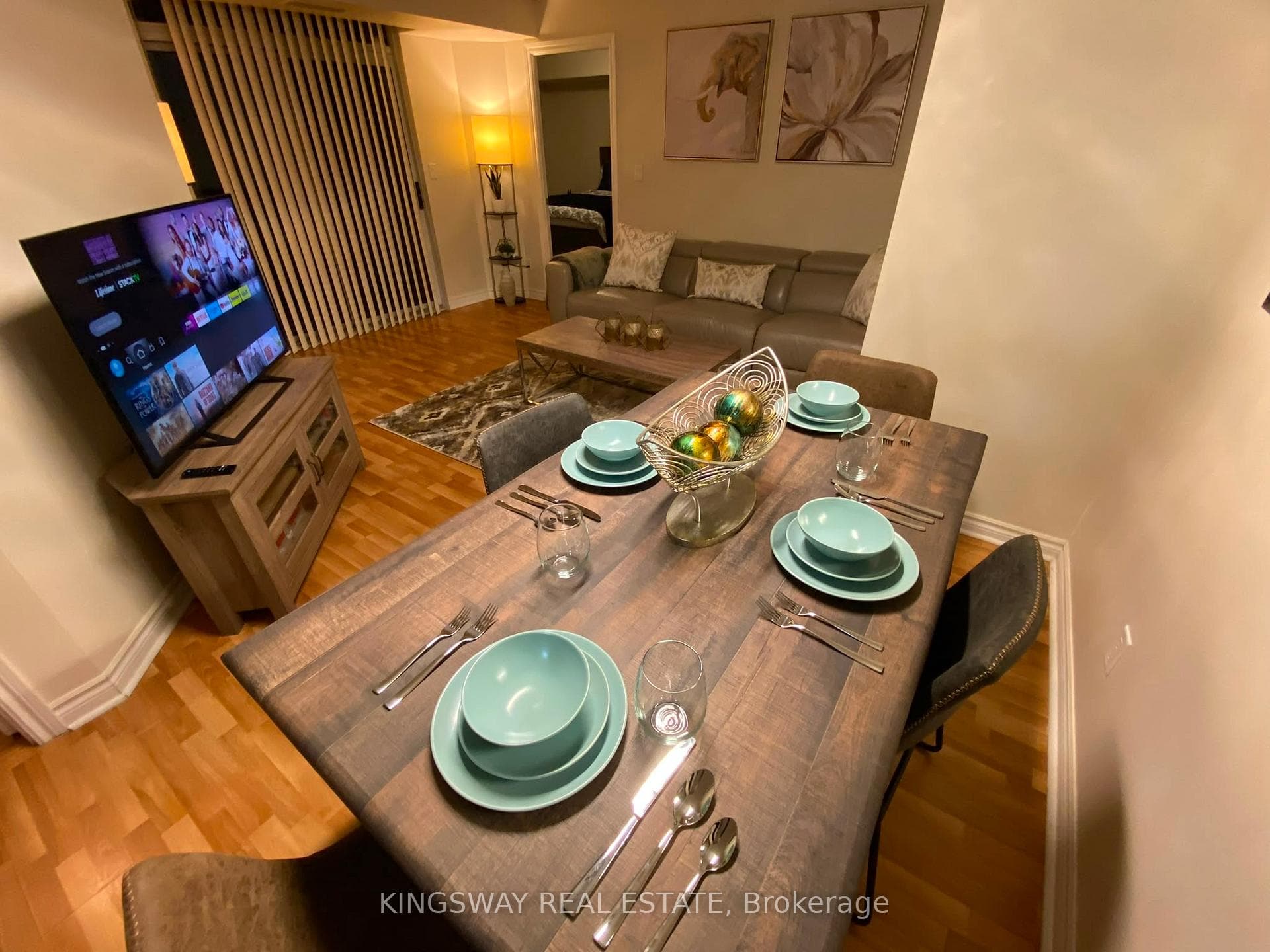 3888 Duke Of York Boulevard 2730, Mississauga, ON L5B 4P5, Mississauga — photo 1