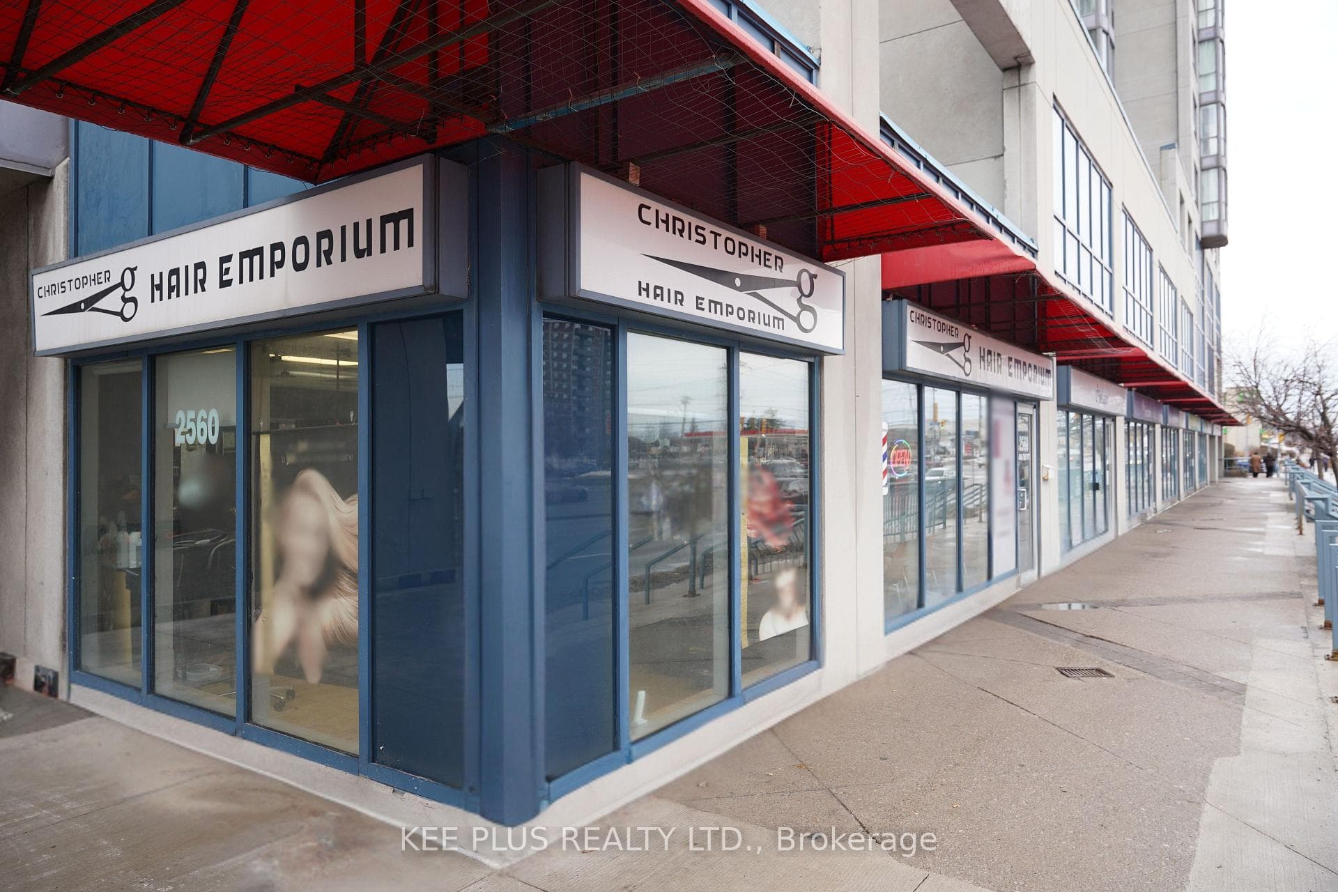 2560 Lawrence Avenue E 1, Toronto, ON M1P 2R7, Toronto E04 — photo 1