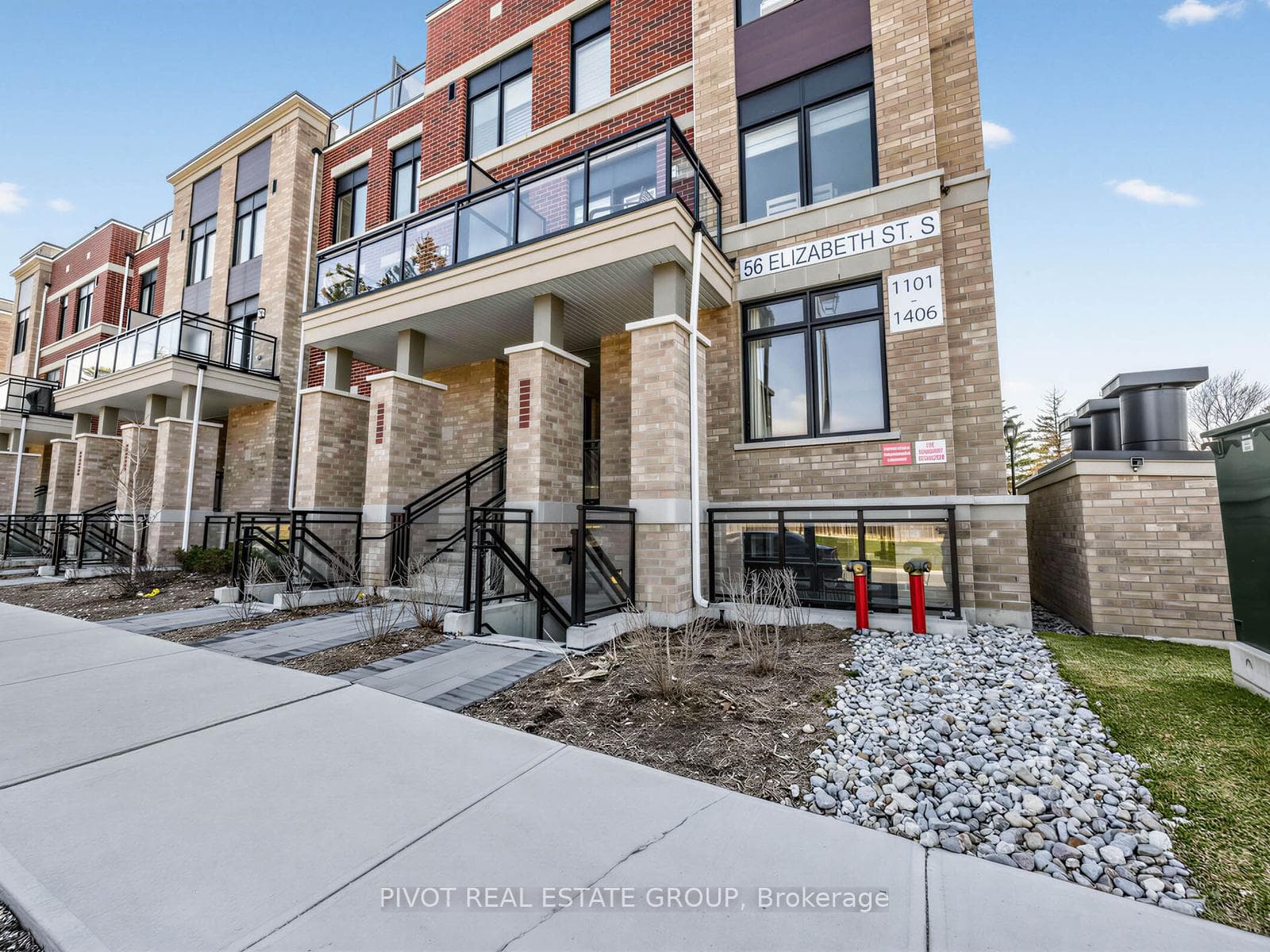 56 Elizabeth Street S 1101, Richmond Hill, ON L4C 5W2, Richmond Hill — photo 1