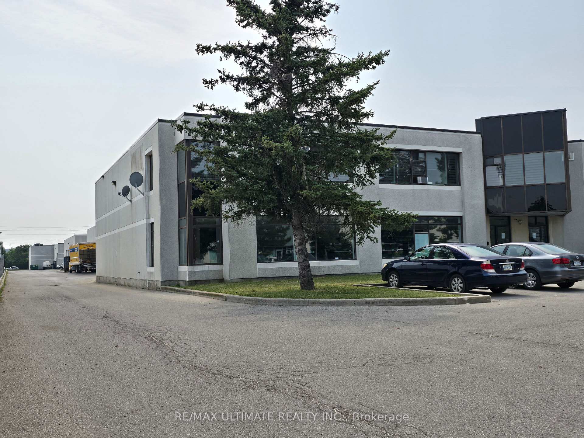 386 Deerhurst Drive A, Brampton, ON L6T 5H9, Brampton — photo 1