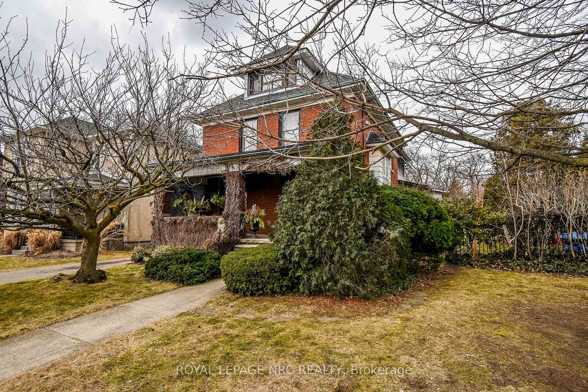 6107 Barker Street, Niagara Falls, ON L2G 1Y5, Niagara Falls — photo 1