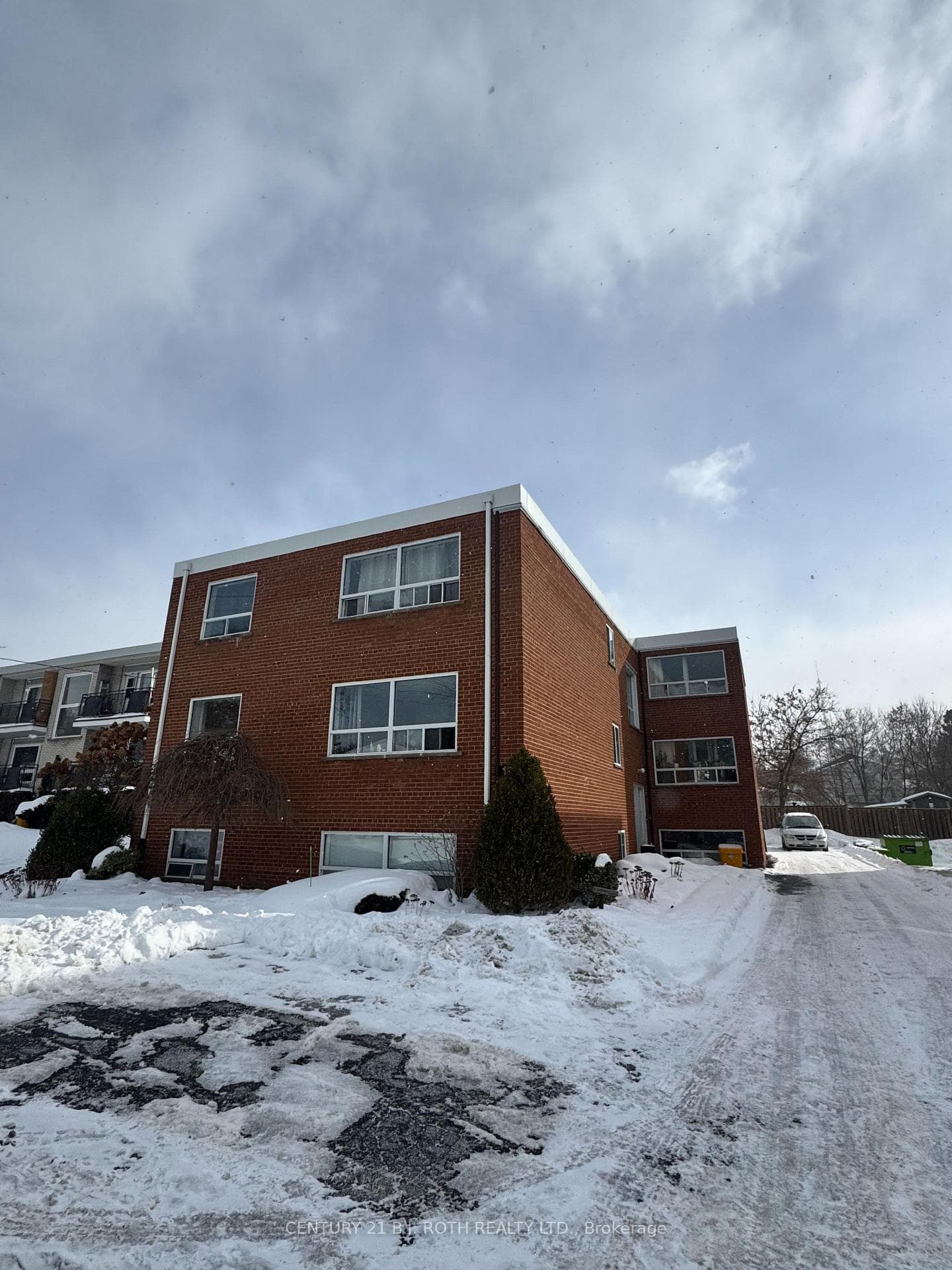 13 Queen Street 1, Barrie, ON L4M 1Y9, Barrie — photo 1
