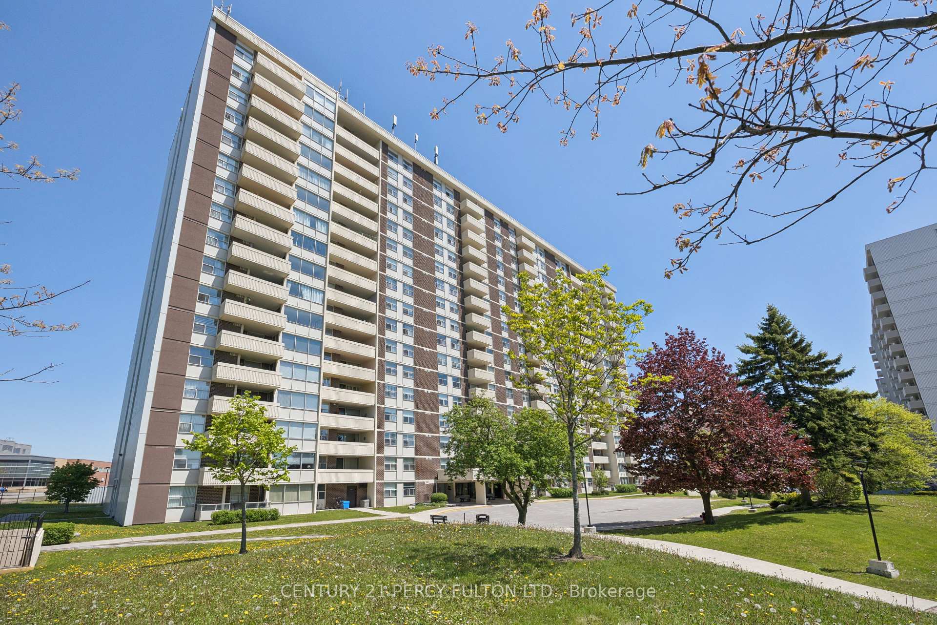 66 Falby Court PH9, Ajax, ON L1S 3L2, Ajax — photo 1