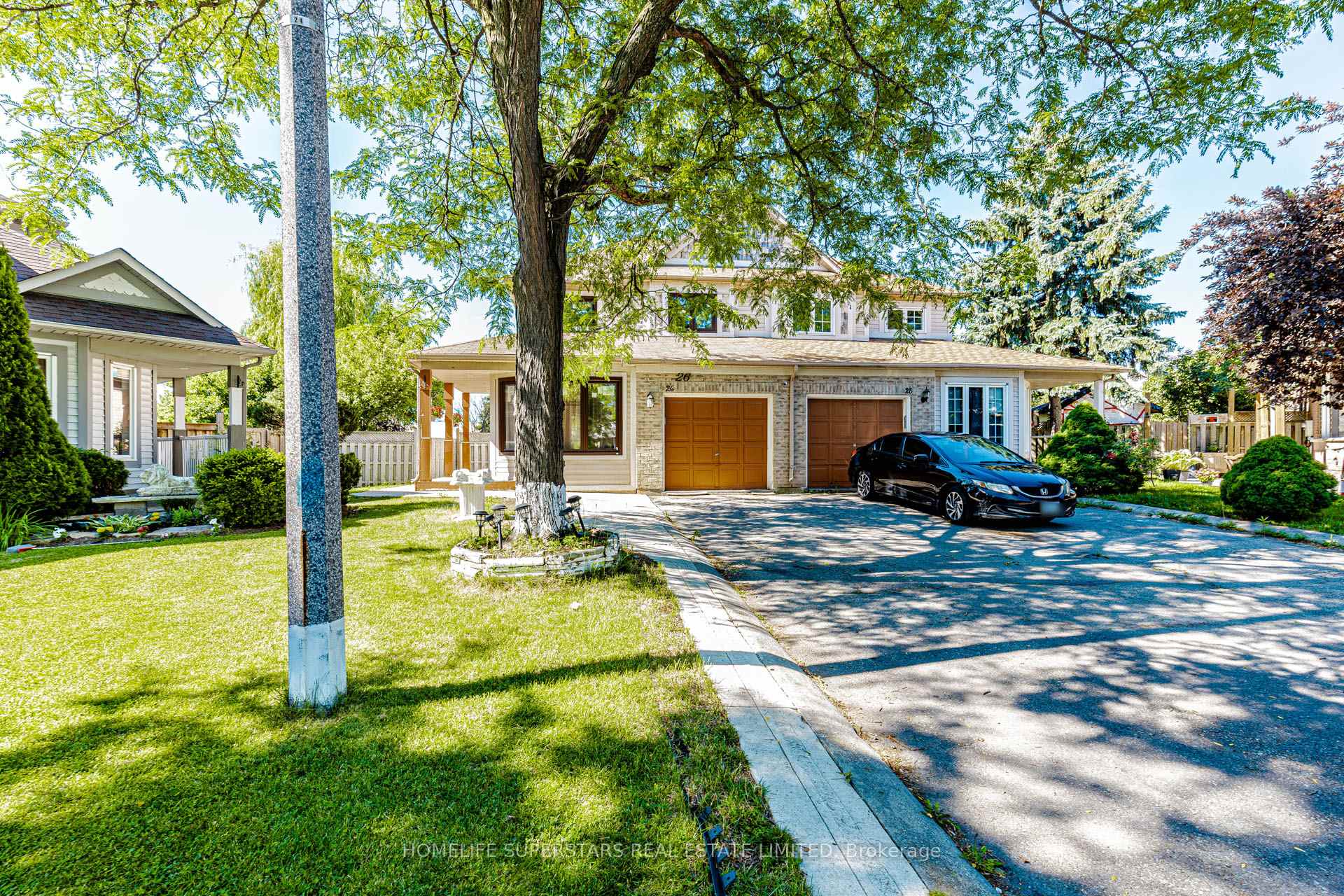 26 Amazon Court, Brampton, ON L6R 1C7, Brampton — photo 1