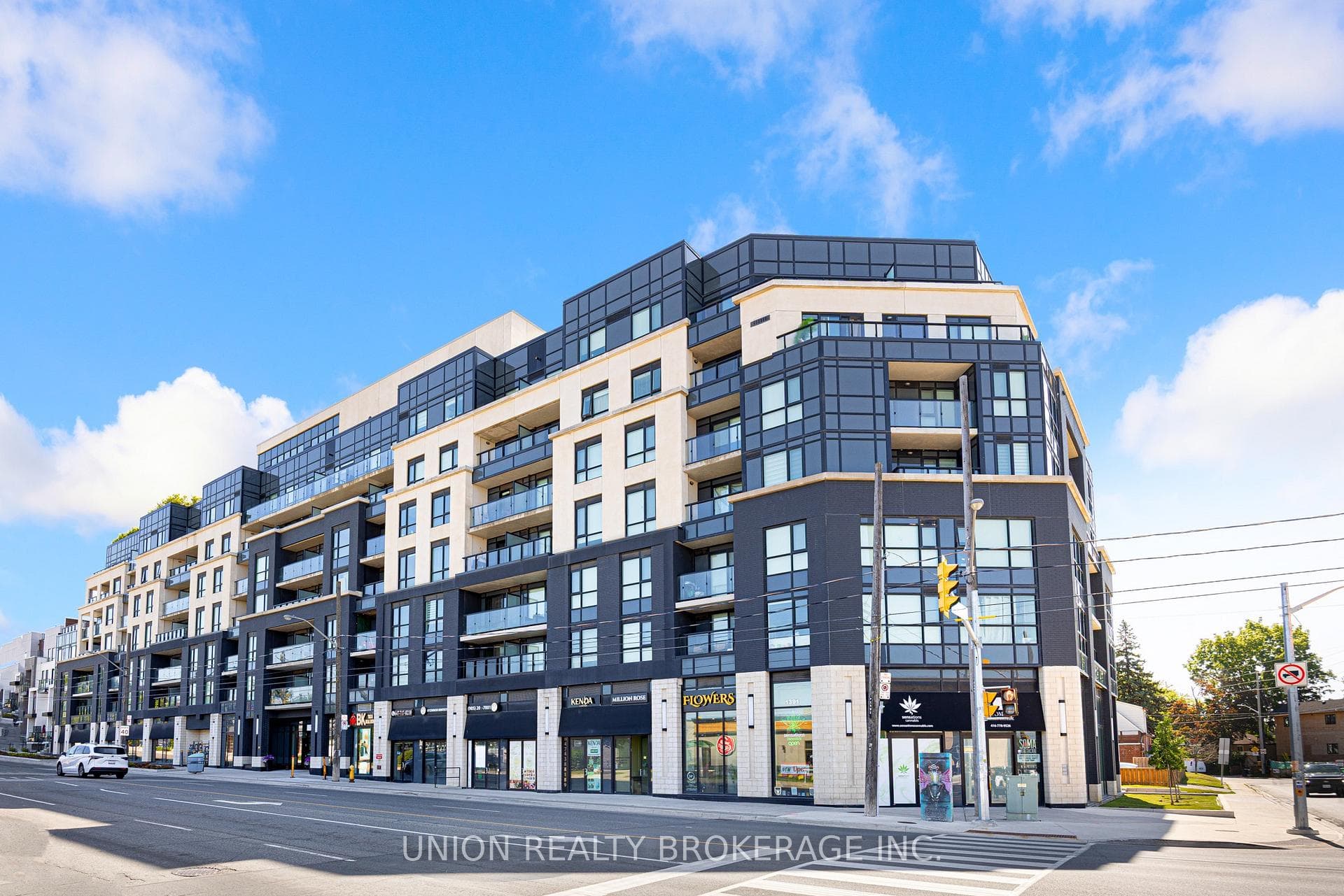 1401 O'Connor Drive 217, Toronto, ON M4B 2V5, Toronto E03 — photo 1