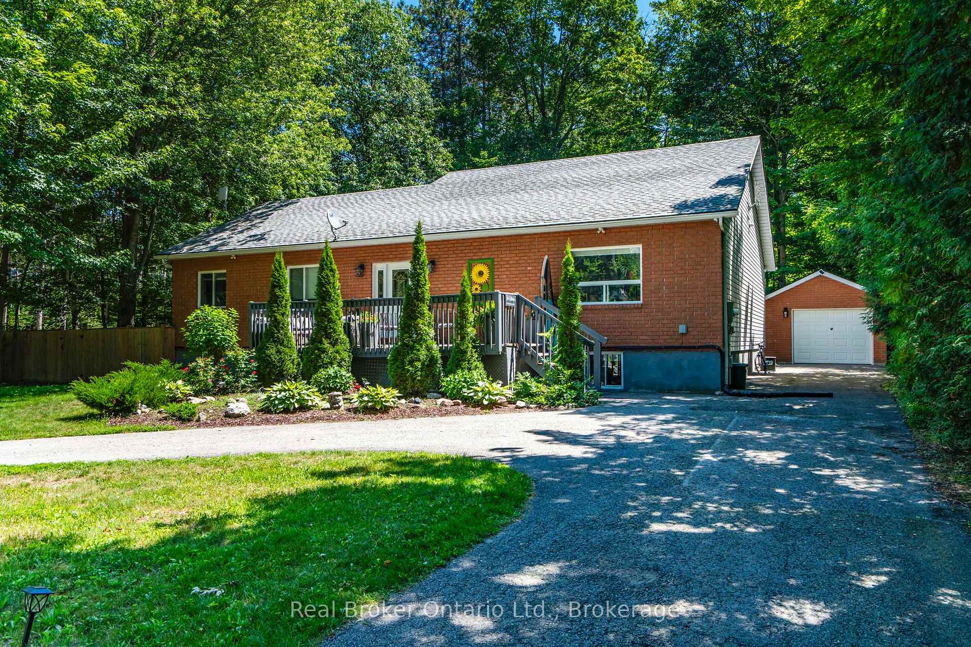 5 Sunburn Road, Tiny, ON L0L 2J0, Tiny — photo 1