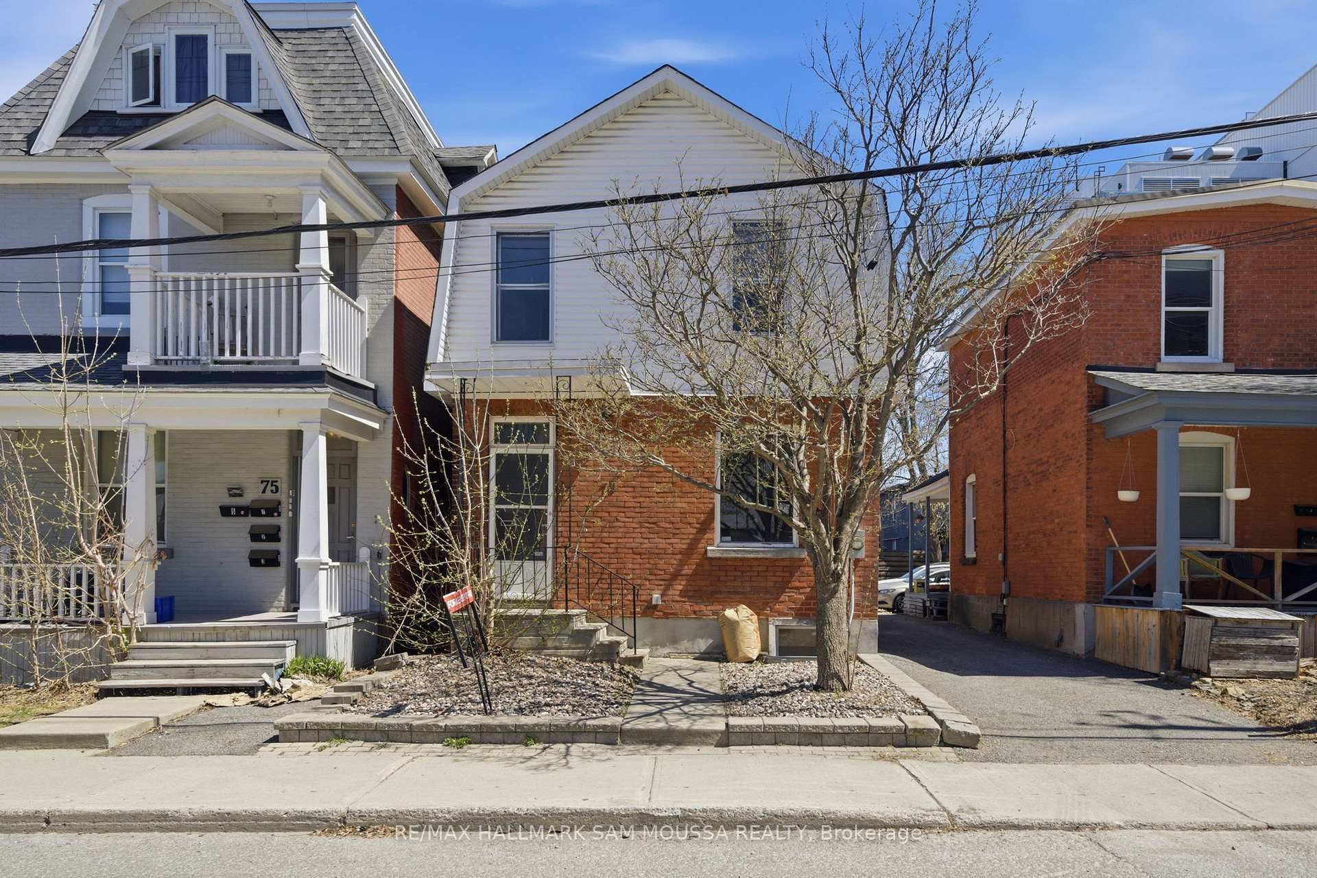 79 Hinton Avenue N, Tunneys Pasture and Ottawa West, ON K1Y 0Z7, Tunneys Pasture and Ottawa West — photo 1