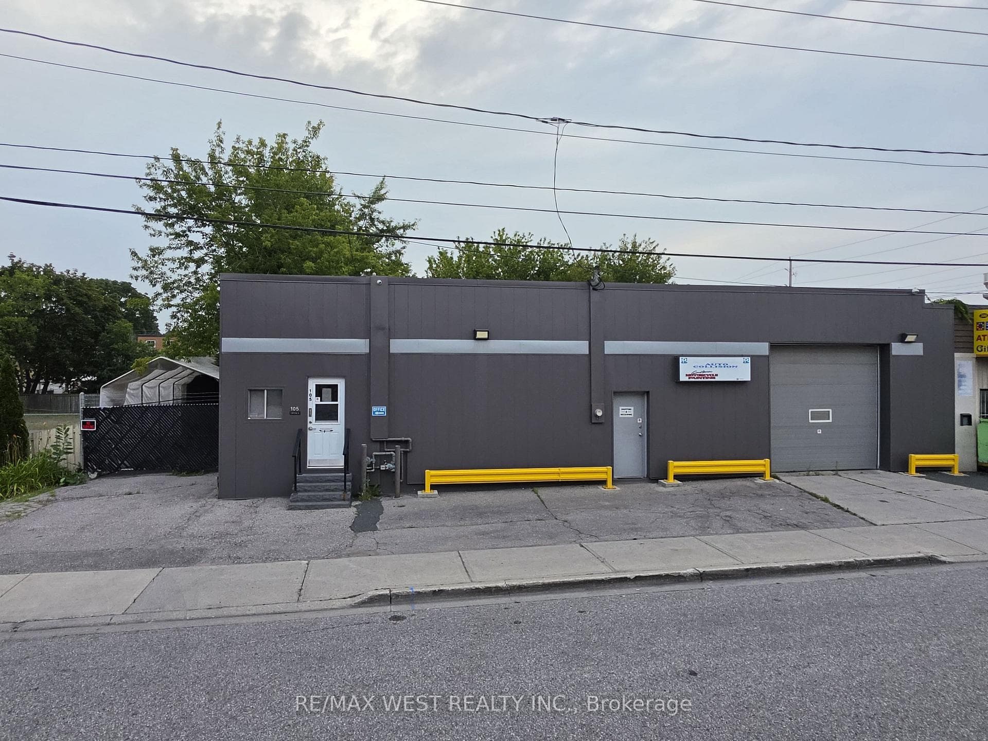 105 Ash Street, Whitby, ON L1N 4B1, Whitby — photo 1
