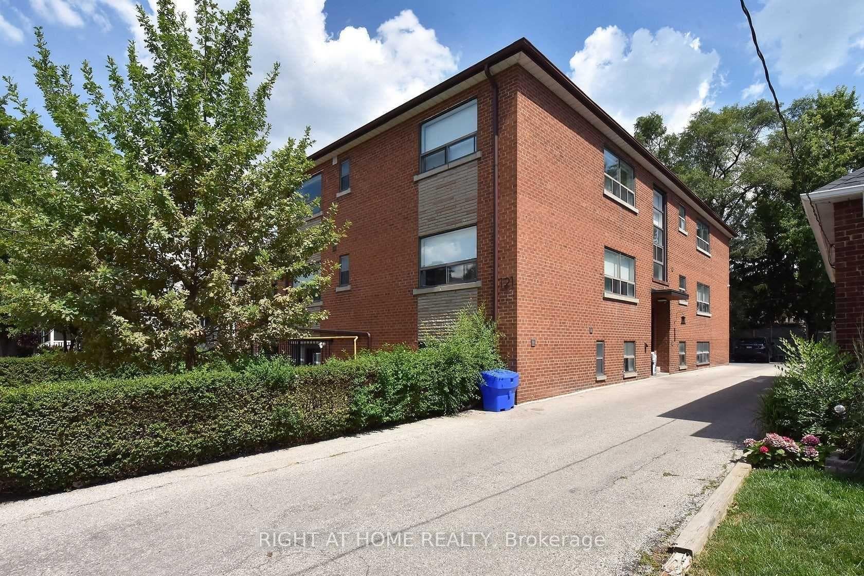 121 Fourth Street, Toronto, ON M8V 2Y6, Toronto W06 — photo 1