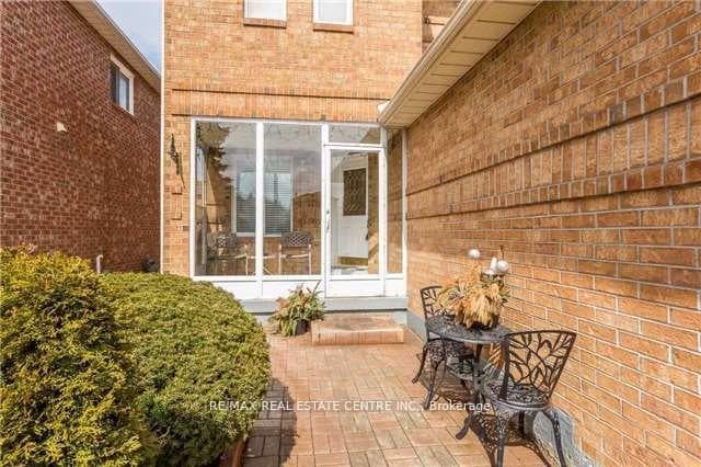 22 Matterdale Avenue BSMT, Brampton, ON L6Y 4J6, Brampton — photo 1