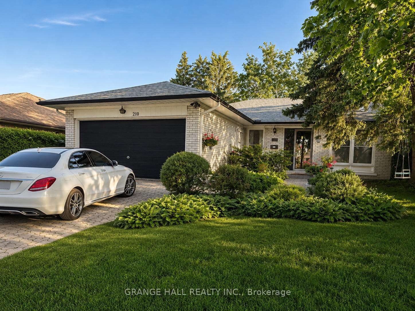 210 Lloyd Manor Road, Toronto, ON M9B 5K6, Toronto W08 — photo 1