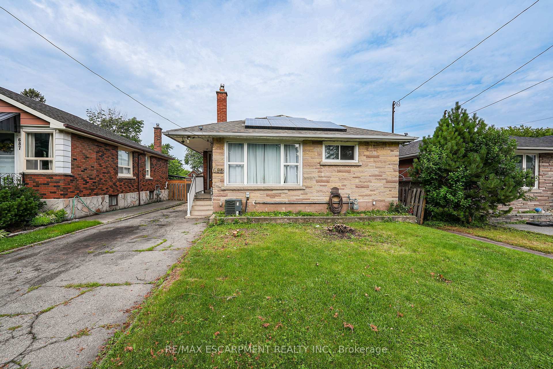 689 Burgess Avenue, Hamilton, ON L8H 6J2, Hamilton — photo 1