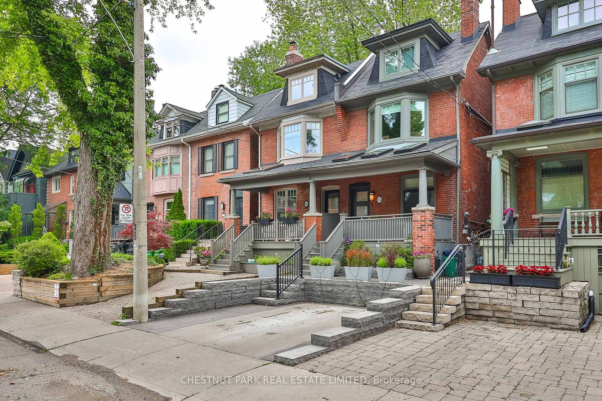 92 Balmoral Avenue, Toronto, ON M4V 1J4, Toronto C02 — photo 1