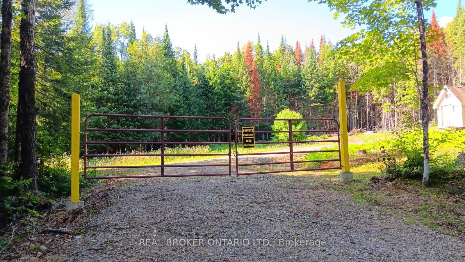 1555 Minnicock Lake Road, Dysart et al, ON K0M 1S0, Dysart et al — photo 1