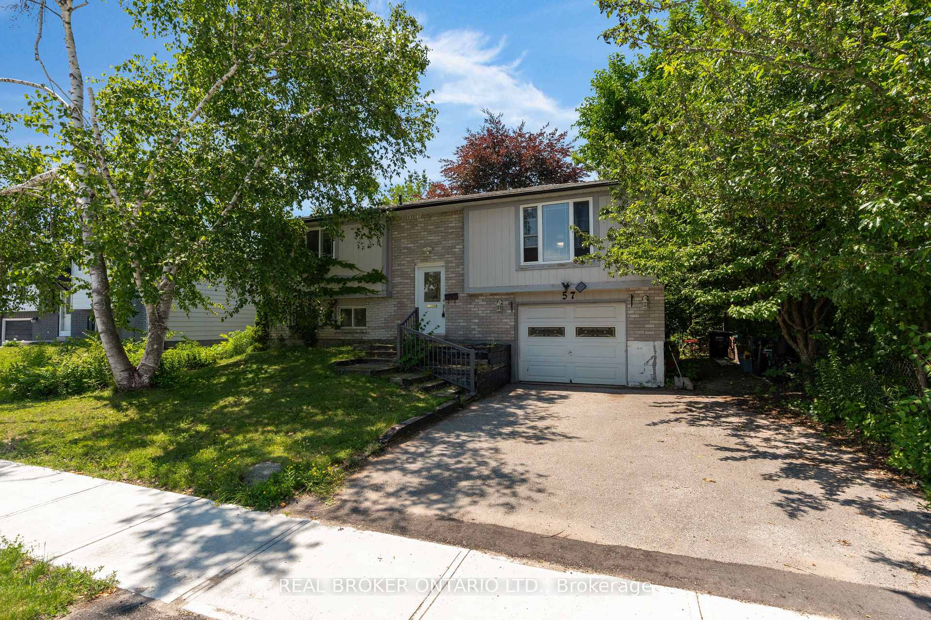 57 Bernick Drive, Barrie, ON L4M 5C1, Barrie — photo 1