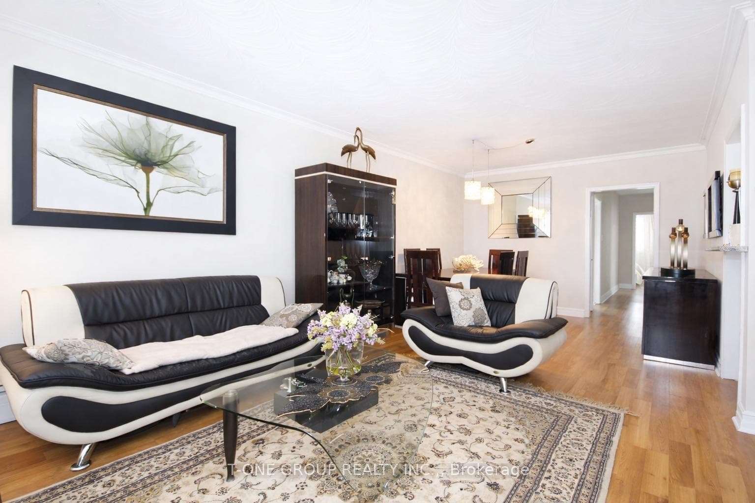 240 Pannahill Road 3rd Flr, Toronto, ON M3H 4N8, Toronto C06 — photo 1