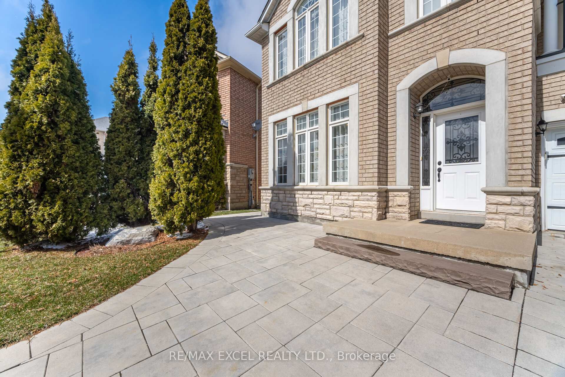 29 Brass Drive N, Richmond Hill, ON L4E 4T3