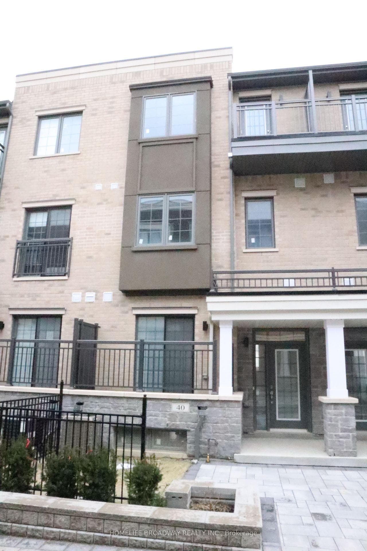40 Clippers Crescent, Whitchurch-Stouffville, ON L4A 4X7, Whitchurch-Stouffville — photo 1
