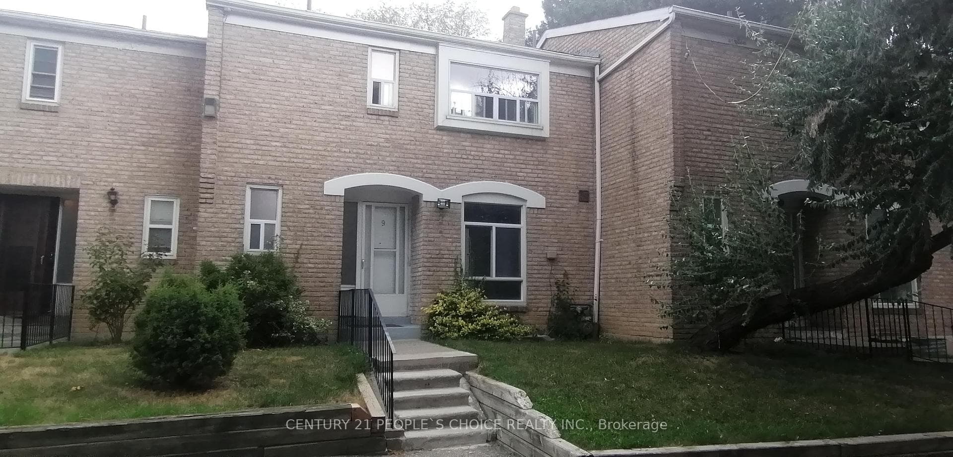 17 Gosford Boulevard 9, Toronto, ON M3N 2G7, Toronto W05 — photo 1