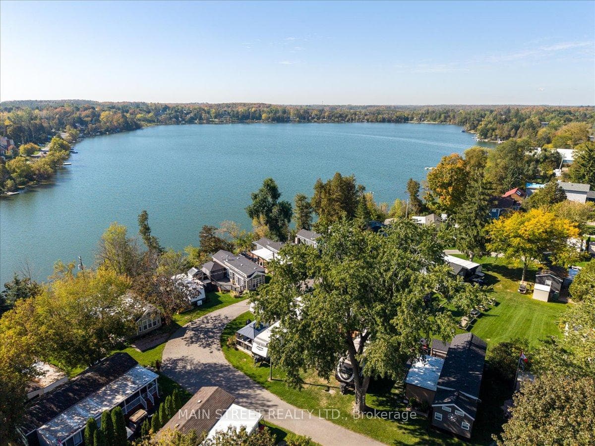 15 Hawaiian Circle, Whitchurch-Stouffville, ON L0G 1E0, Whitchurch-Stouffville — photo 1