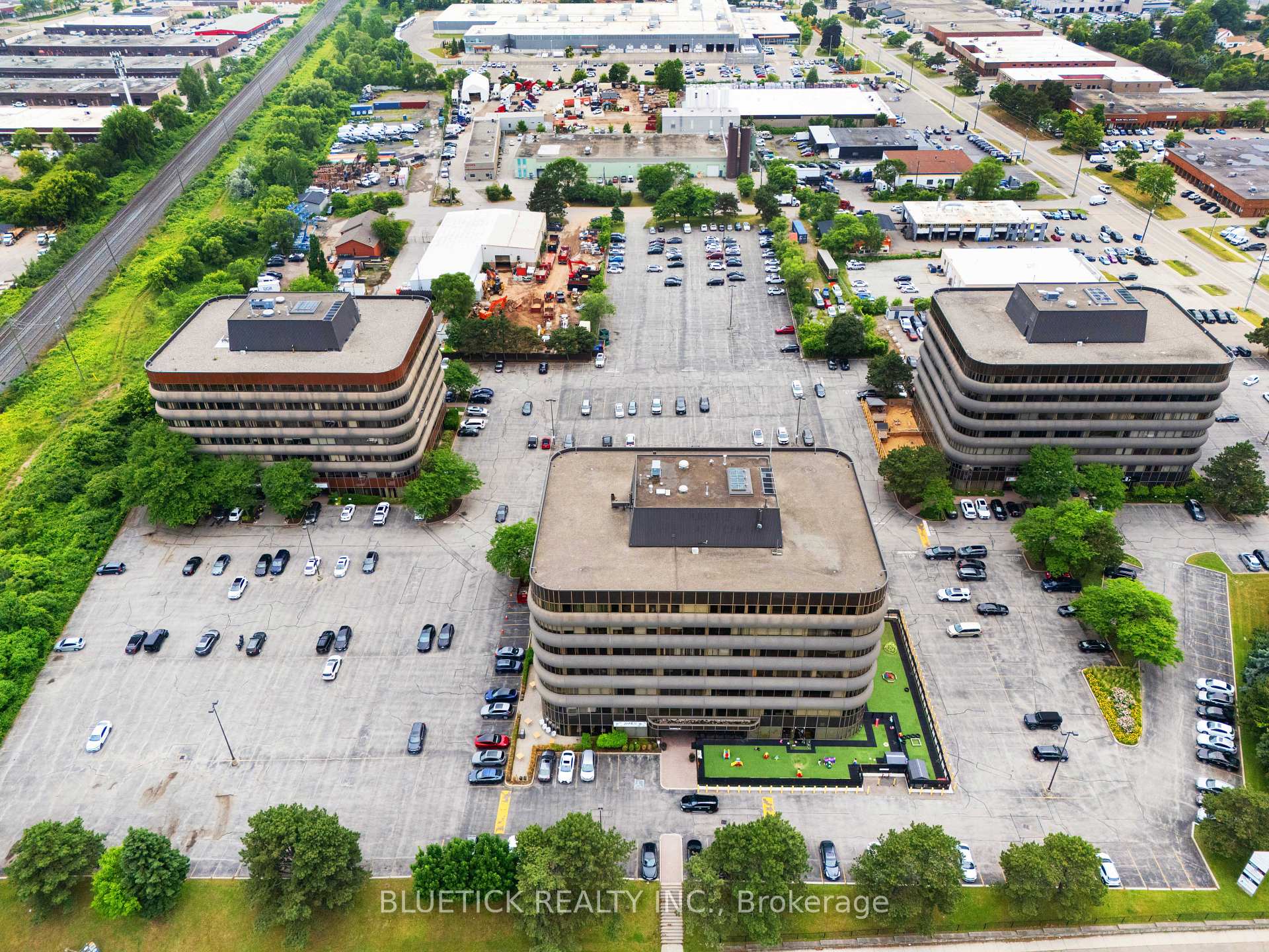 710 Dorval Drive 600-7, Oakville, ON L6K 3V7, Oakville — photo 1