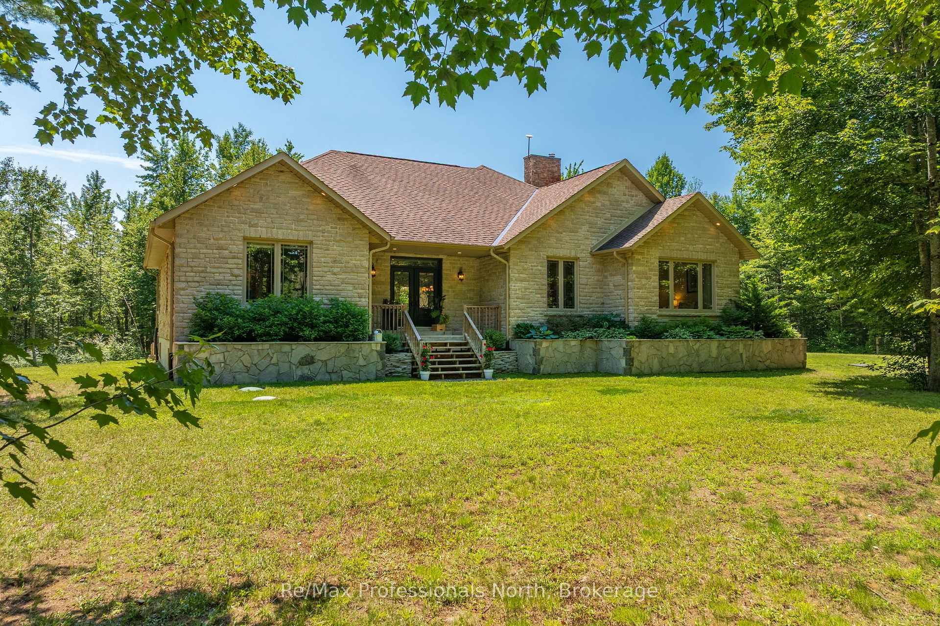 2452 Doe Lake Road, Gravenhurst, ON P1P 1R3, Gravenhurst — photo 1