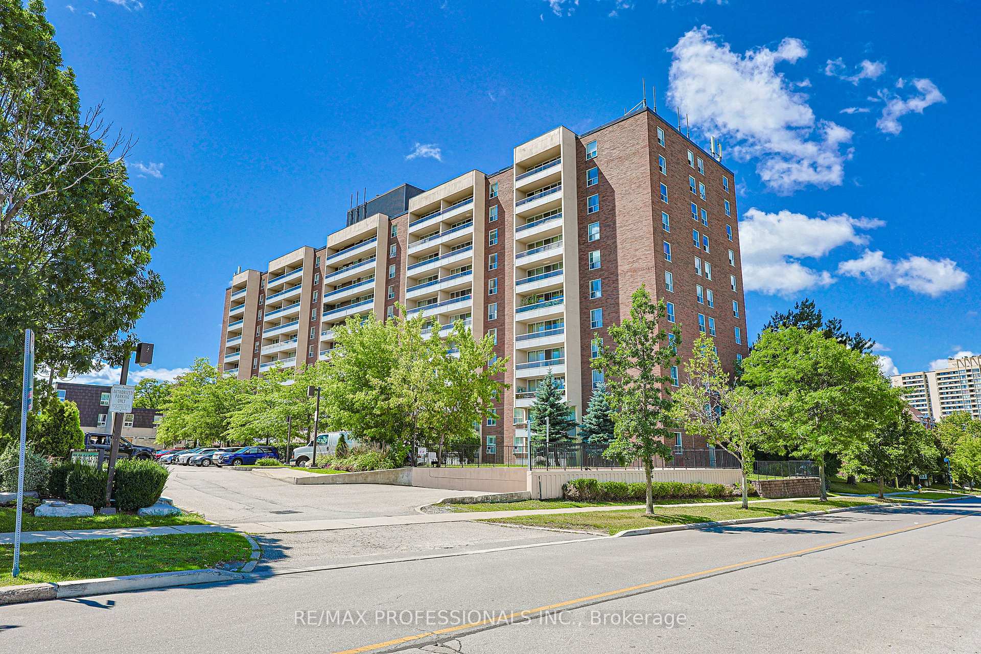 31 Four Winds Drive 209, Toronto, ON M3J 1K9, Toronto W05 — photo 1