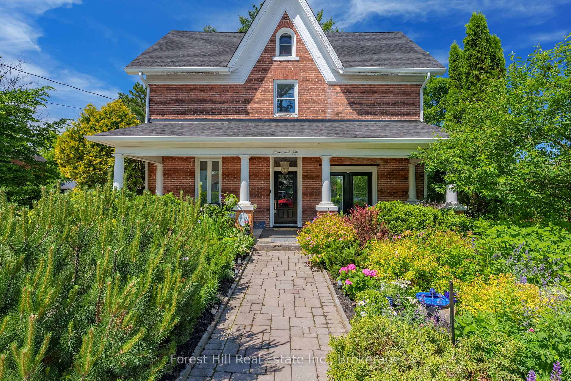 5 Lorne Street N, Huntsville, ON P1H 2G1, Huntsville — photo 1
