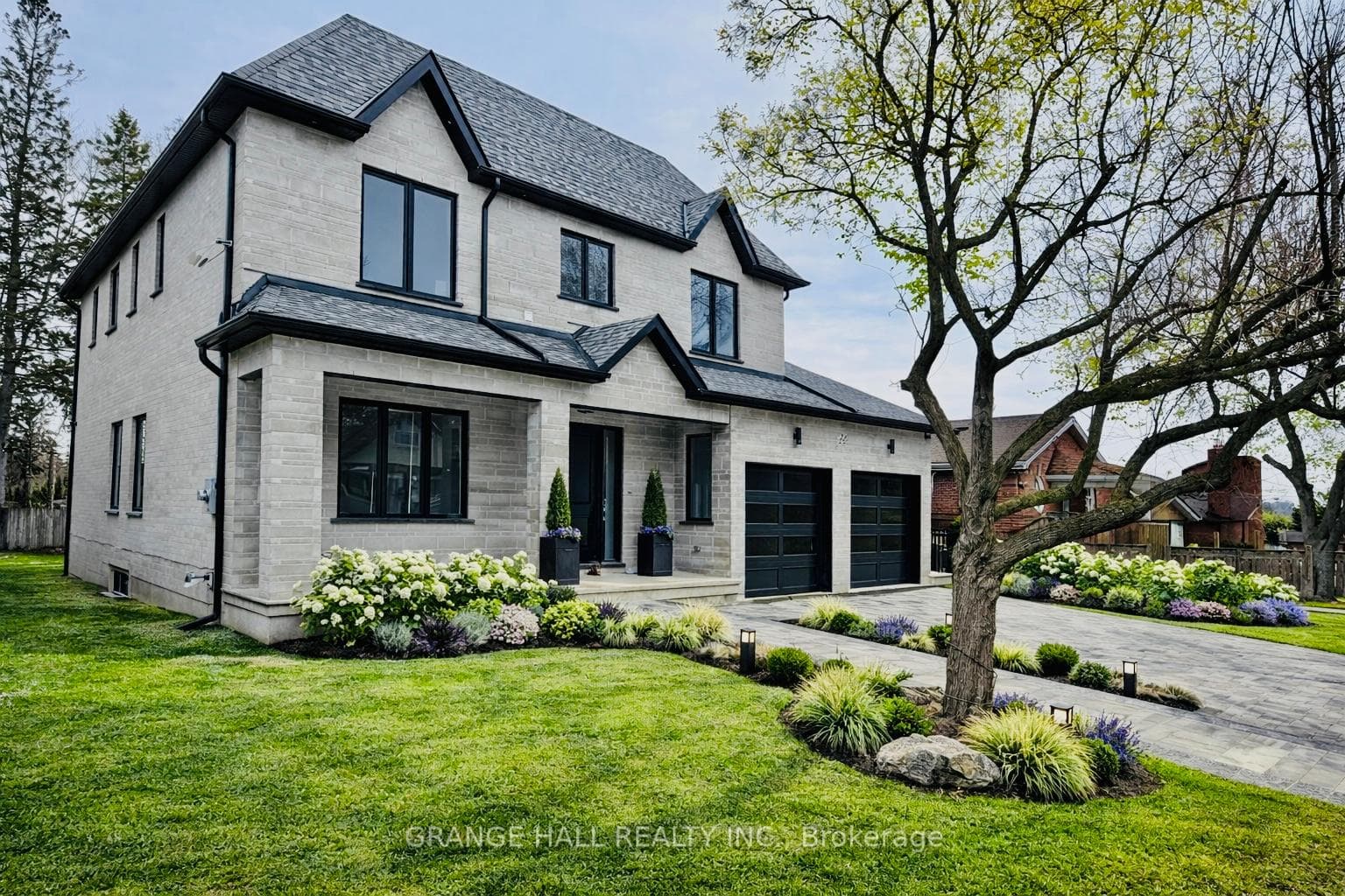 16 Barker Avenue, Toronto, ON M9V 1E5, Toronto W10 — photo 1