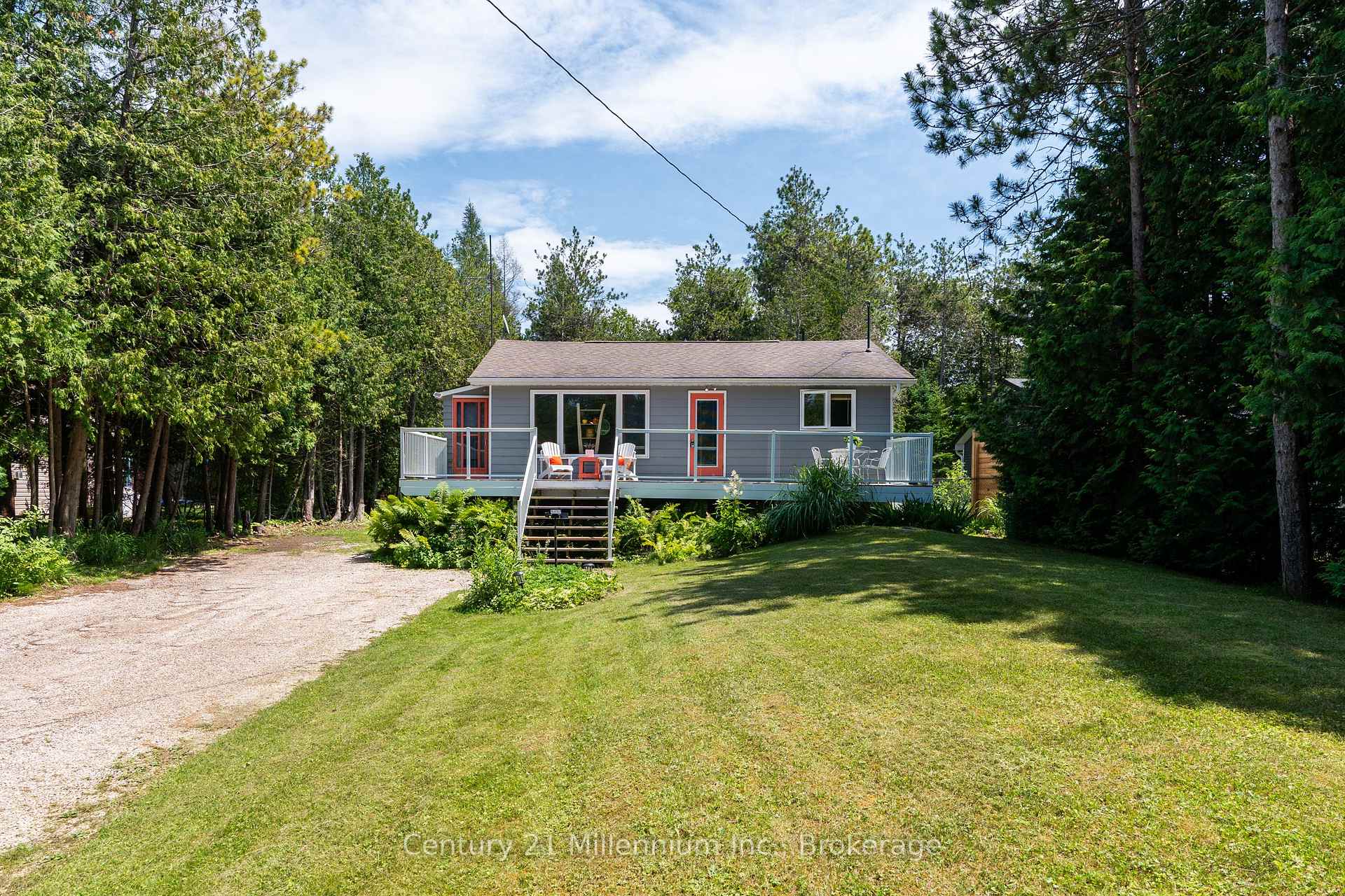 553 Bay Street, South Bruce Peninsula, ON N0H 2T0, South Bruce Peninsula — photo 1