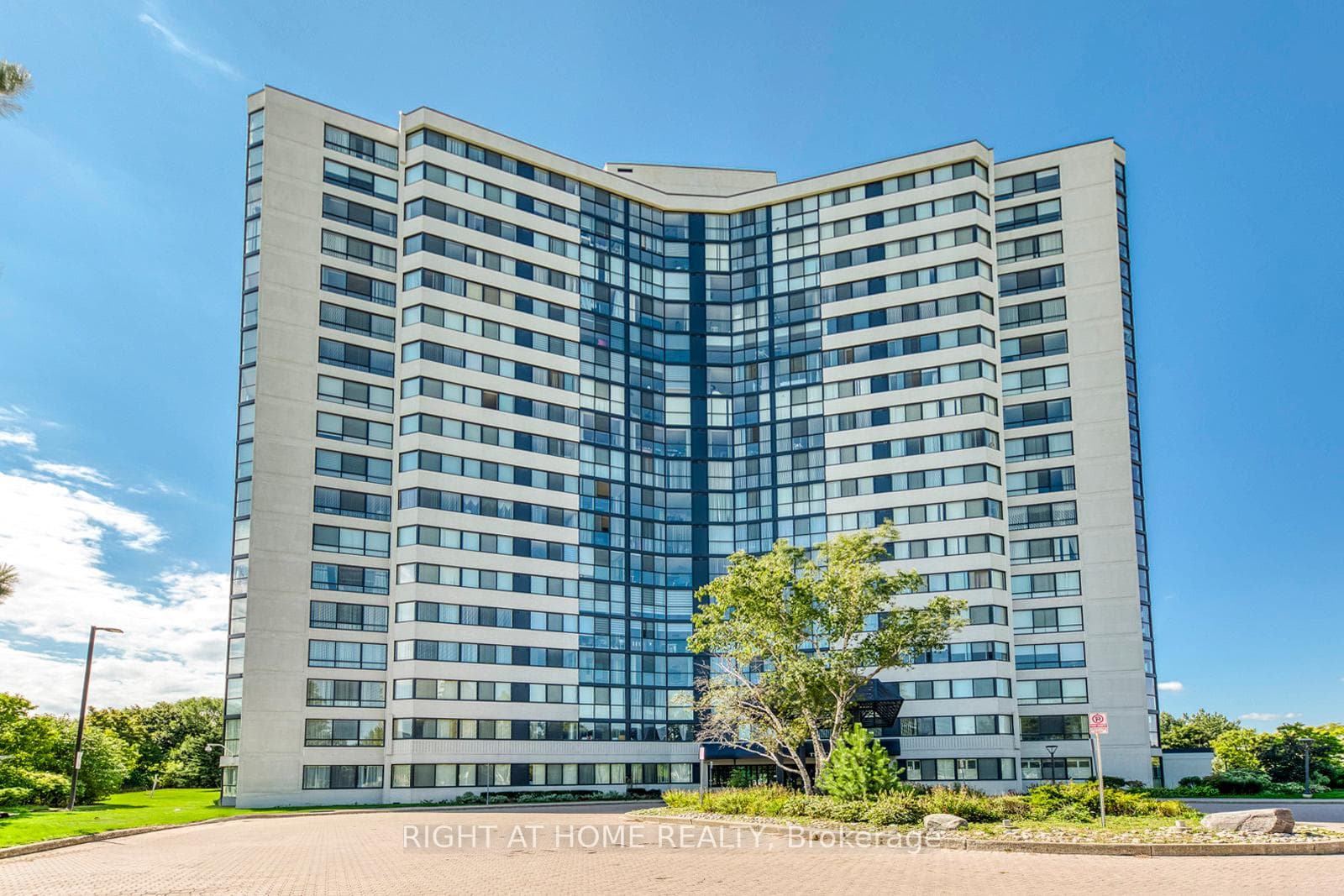 1360 Rathburn Road E 1603, Mississauga, ON L4W 4H4, Mississauga — photo 1