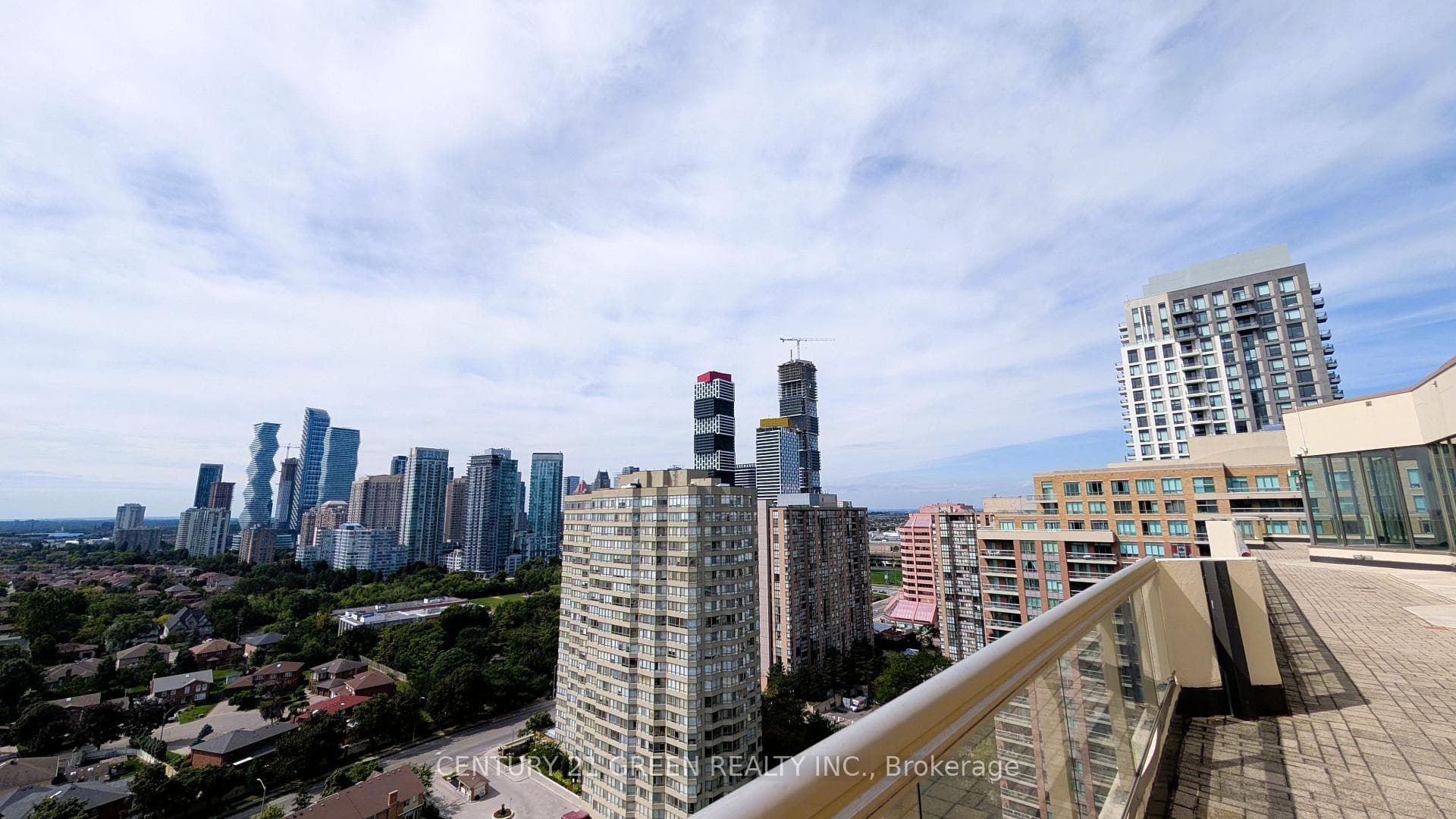 55 Elm Drive 1211, Mississauga, ON L5B 3Z3