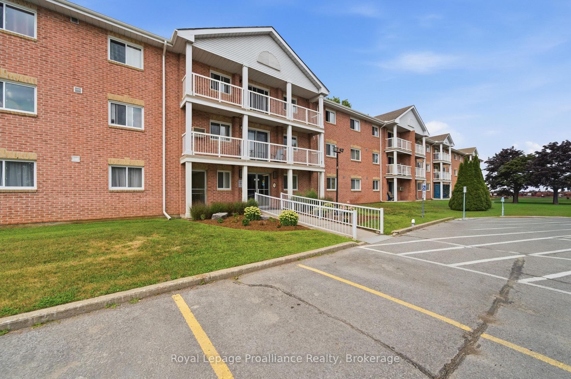 175 Haig Road 117, Belleville, ON K8N 5R7, Belleville — photo 1