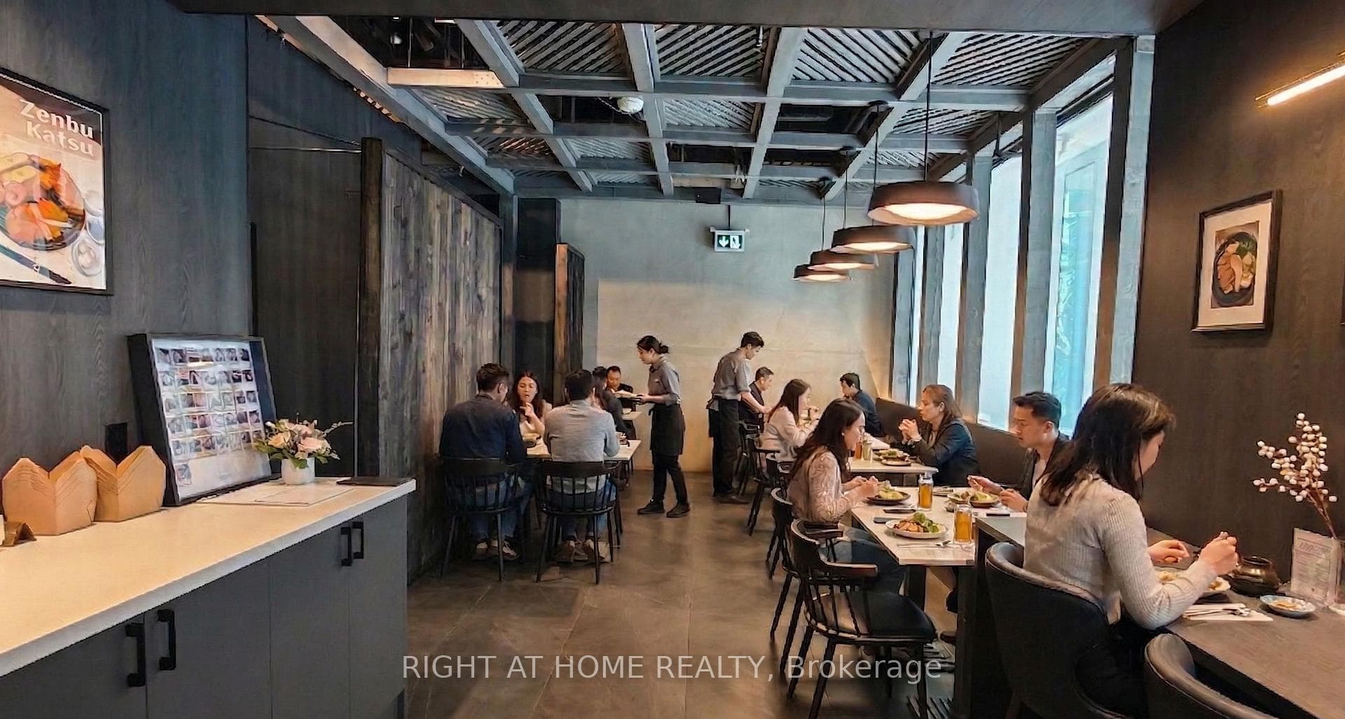 6 Eglinton Avenue E Upper, Toronto, ON M4P 1A6, Toronto C10 — photo 1