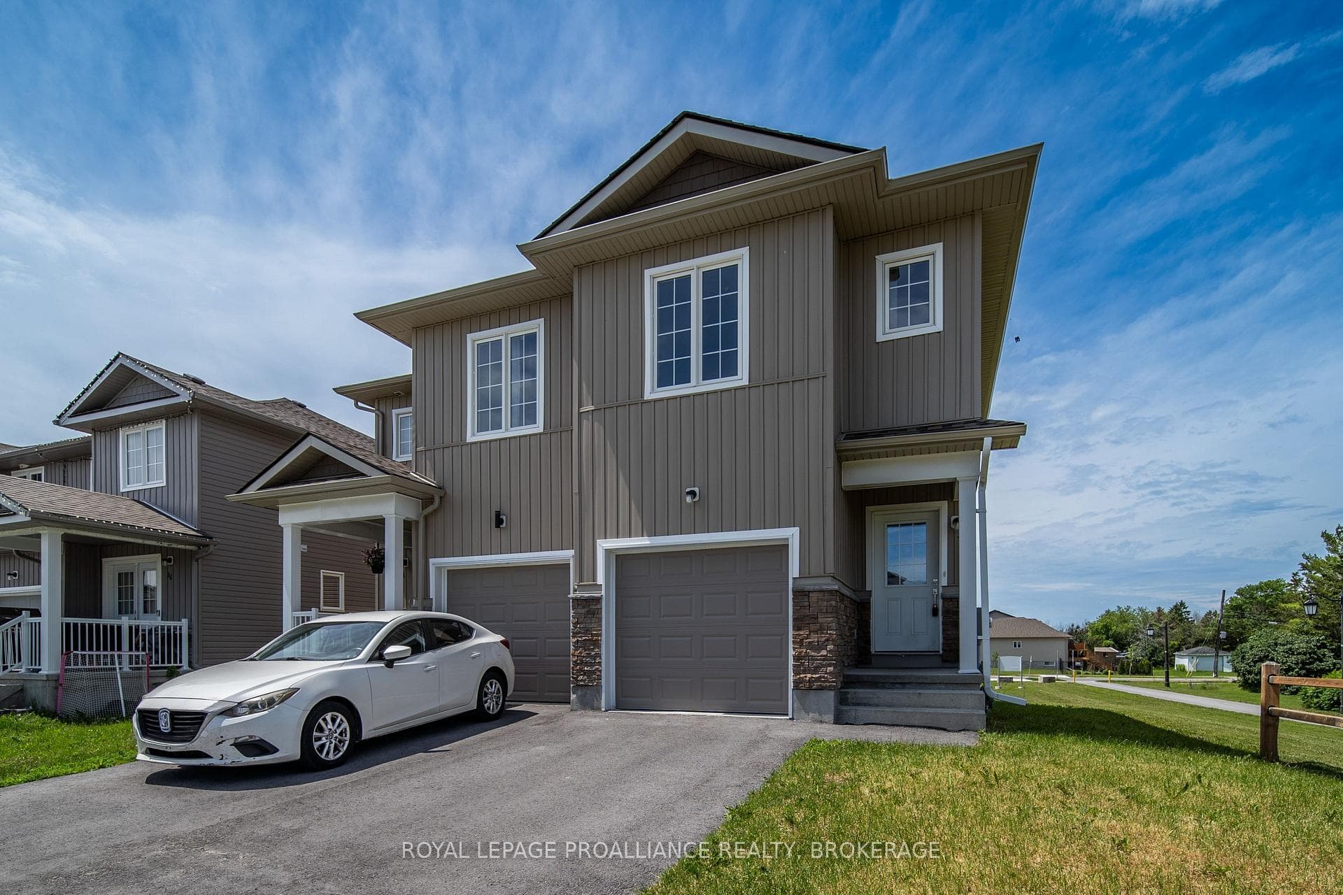 40 Tegan Court, Loyalist, ON K0H 2H0, Loyalist — photo 1