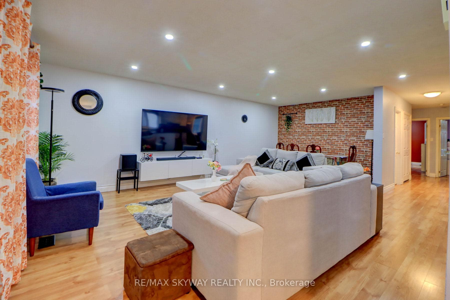 282B Brock Street W, Uxbridge, ON L9P 1G1, Uxbridge — photo 1