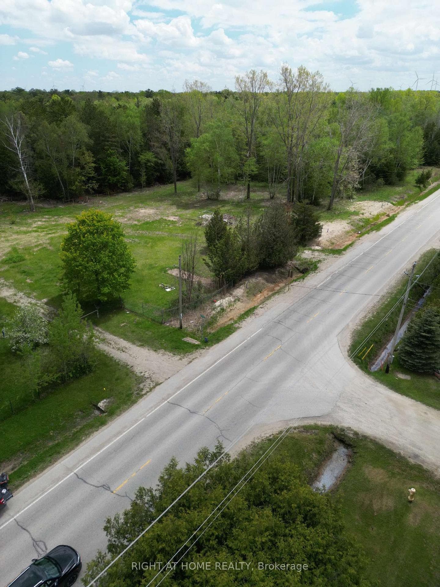 PART 4 W. Ipperwash Road, Lambton Shores, ON N0N 1J3, Lambton Shores — photo 1