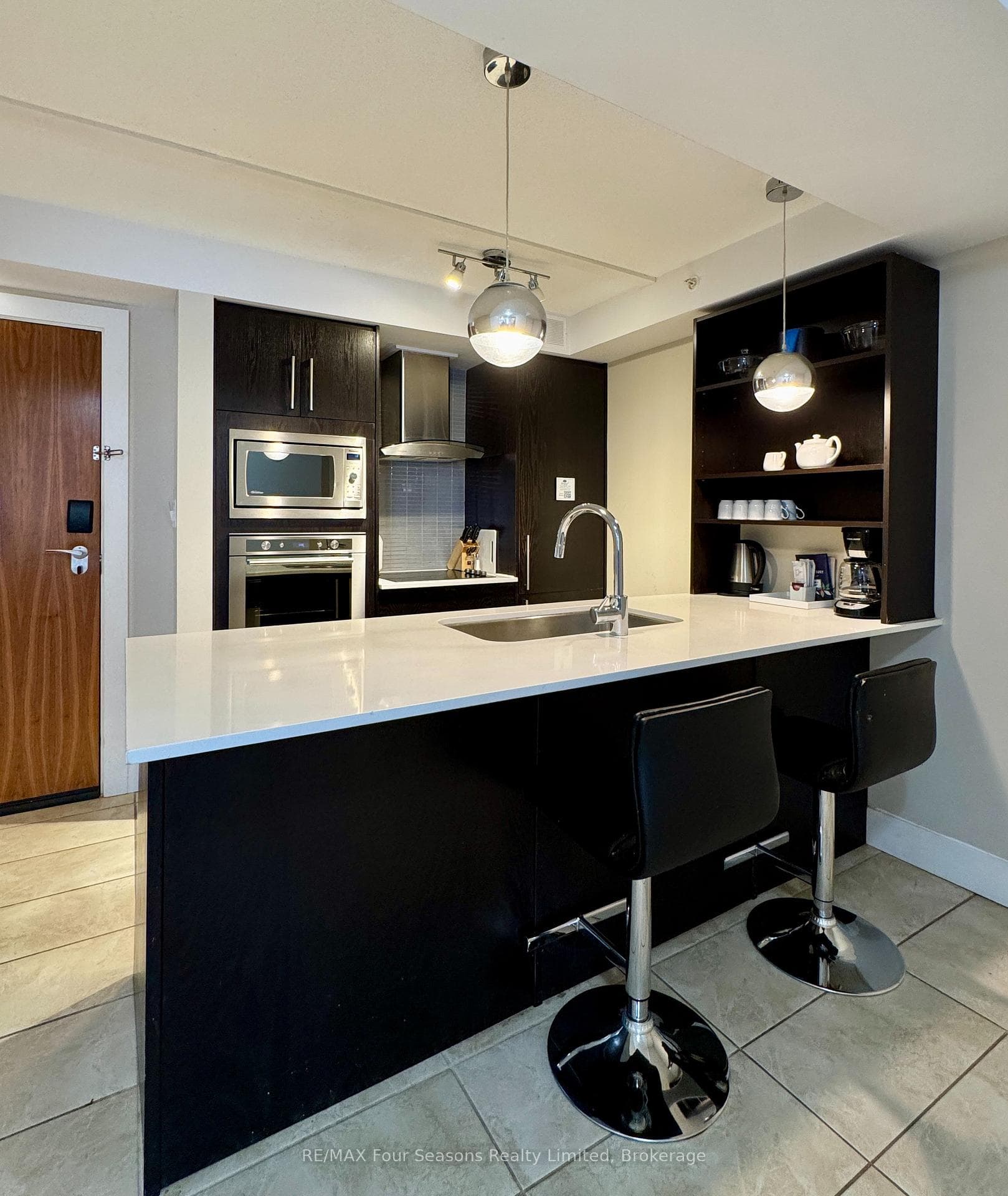 9 Harbour Street E 5209, Collingwood, ON L9Y 5C5, Collingwood — photo 1